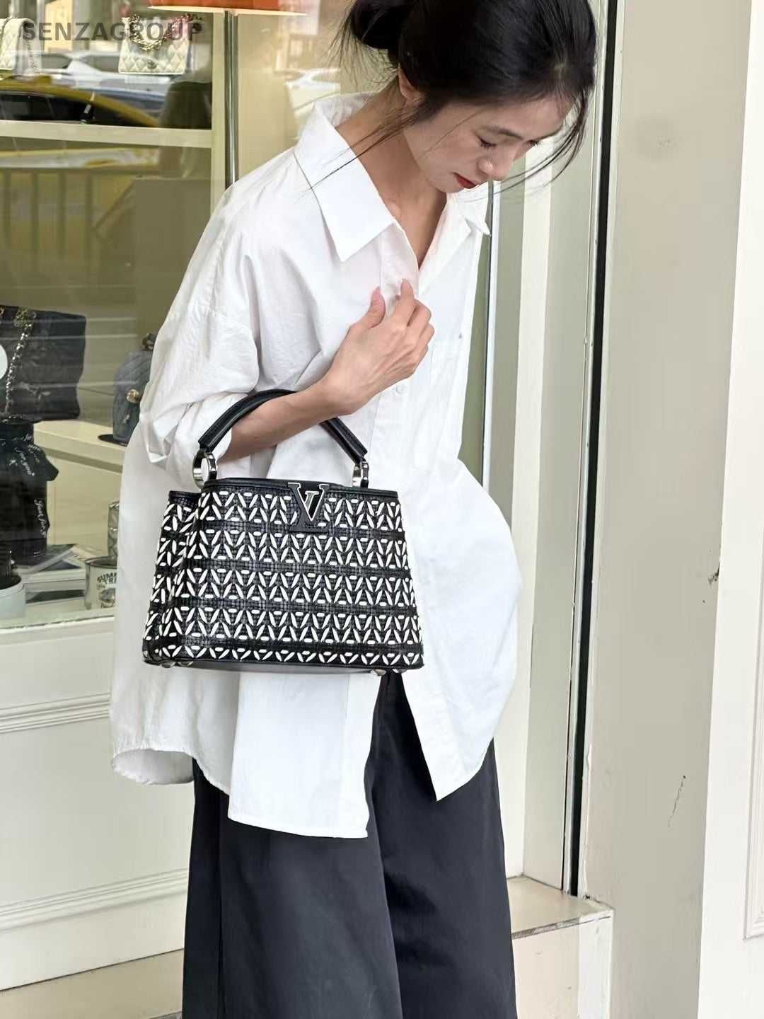 Louis Vuitton Capucines BB Top Handle Shoulder Crossbody Bag Black White Women