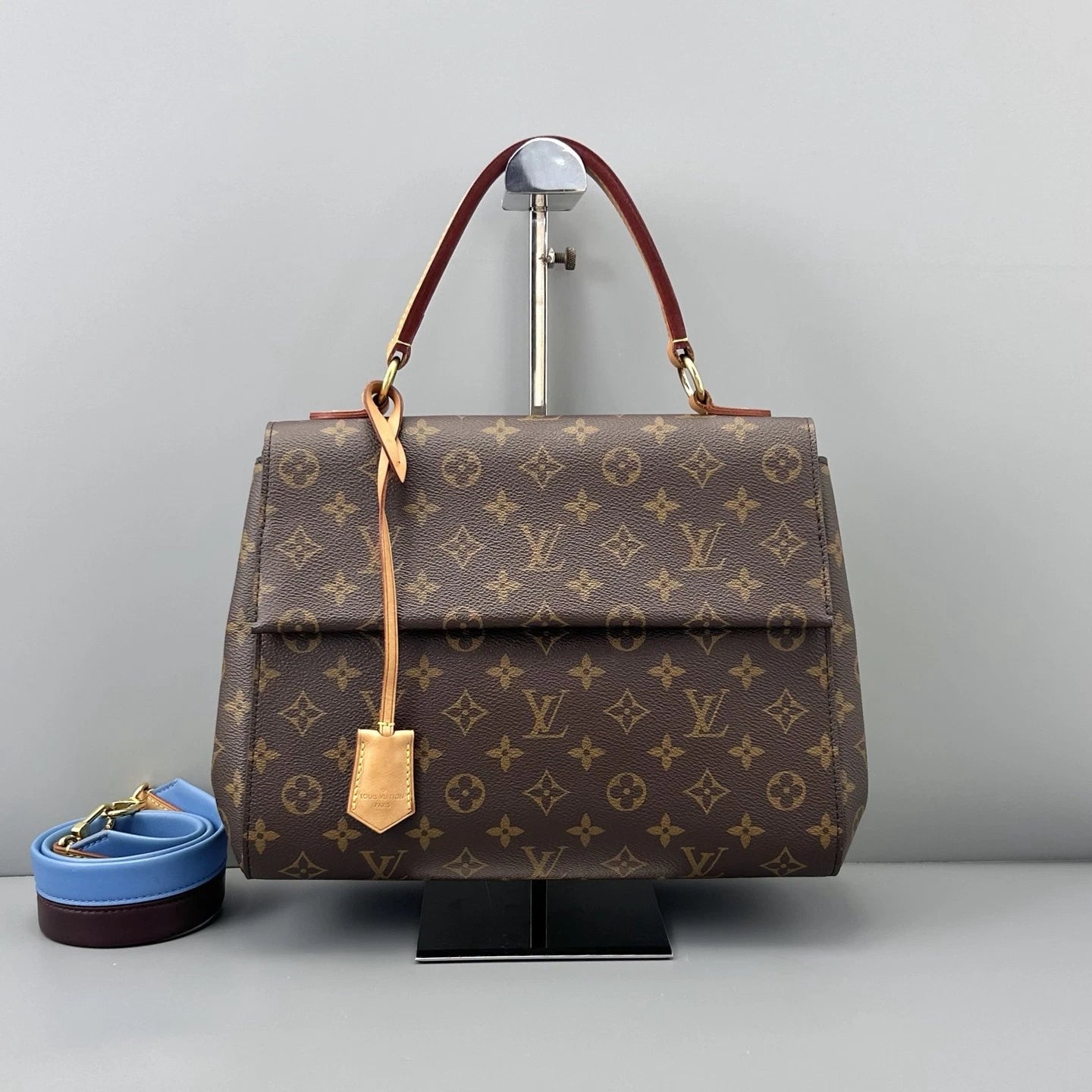 Louis Vuitton Cluny MM Monogram Canvas Crossbody Bag Brown Women