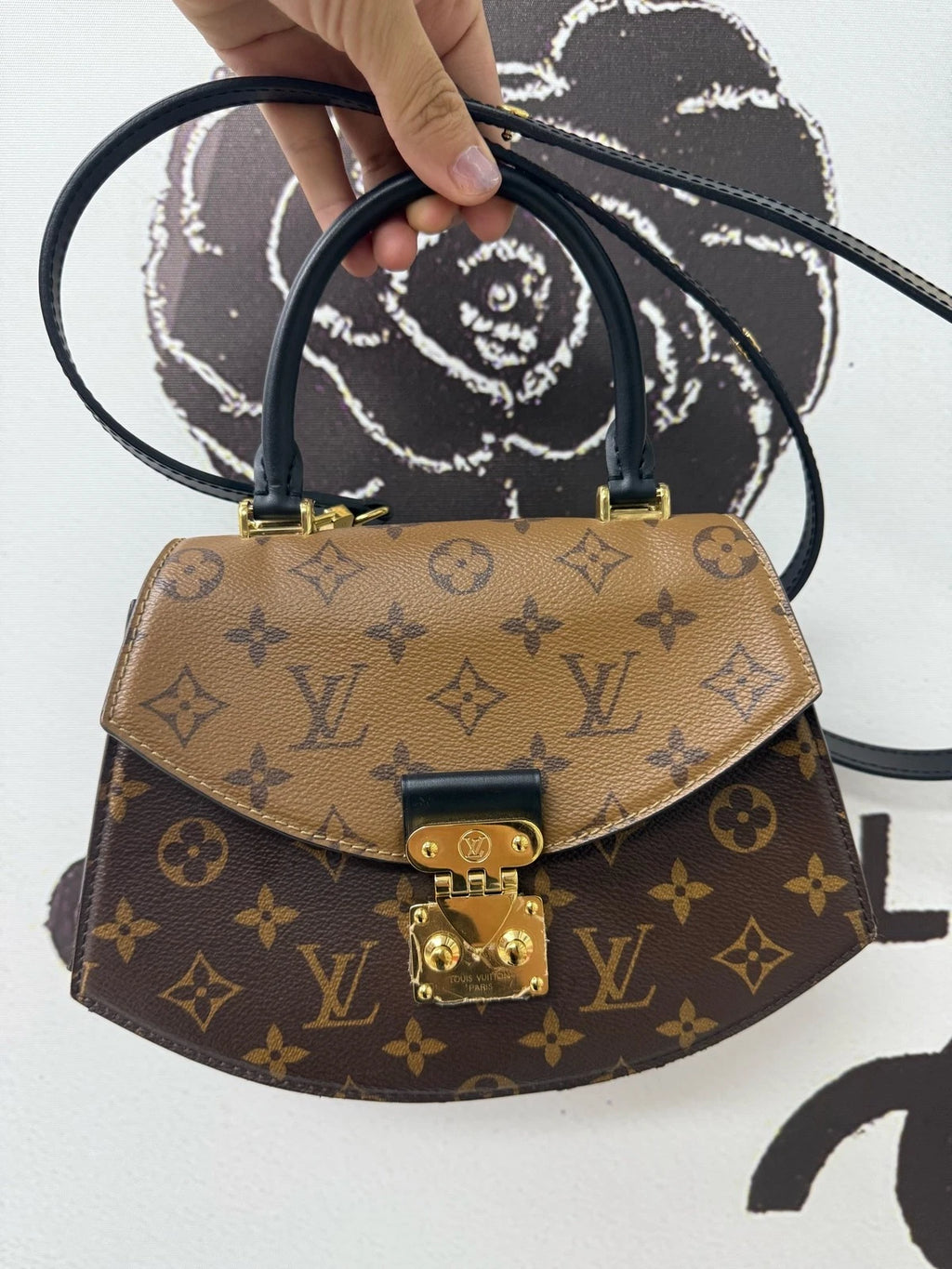 Louis Vuitton Monogram Gold Hardware Fan Shoulder Bag For Women