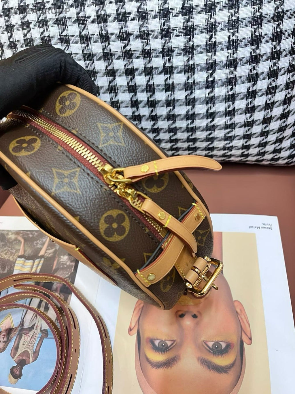 Louis Vuitton Boite Chapeau Souple GM Monogram Shoulder bag Brown Women