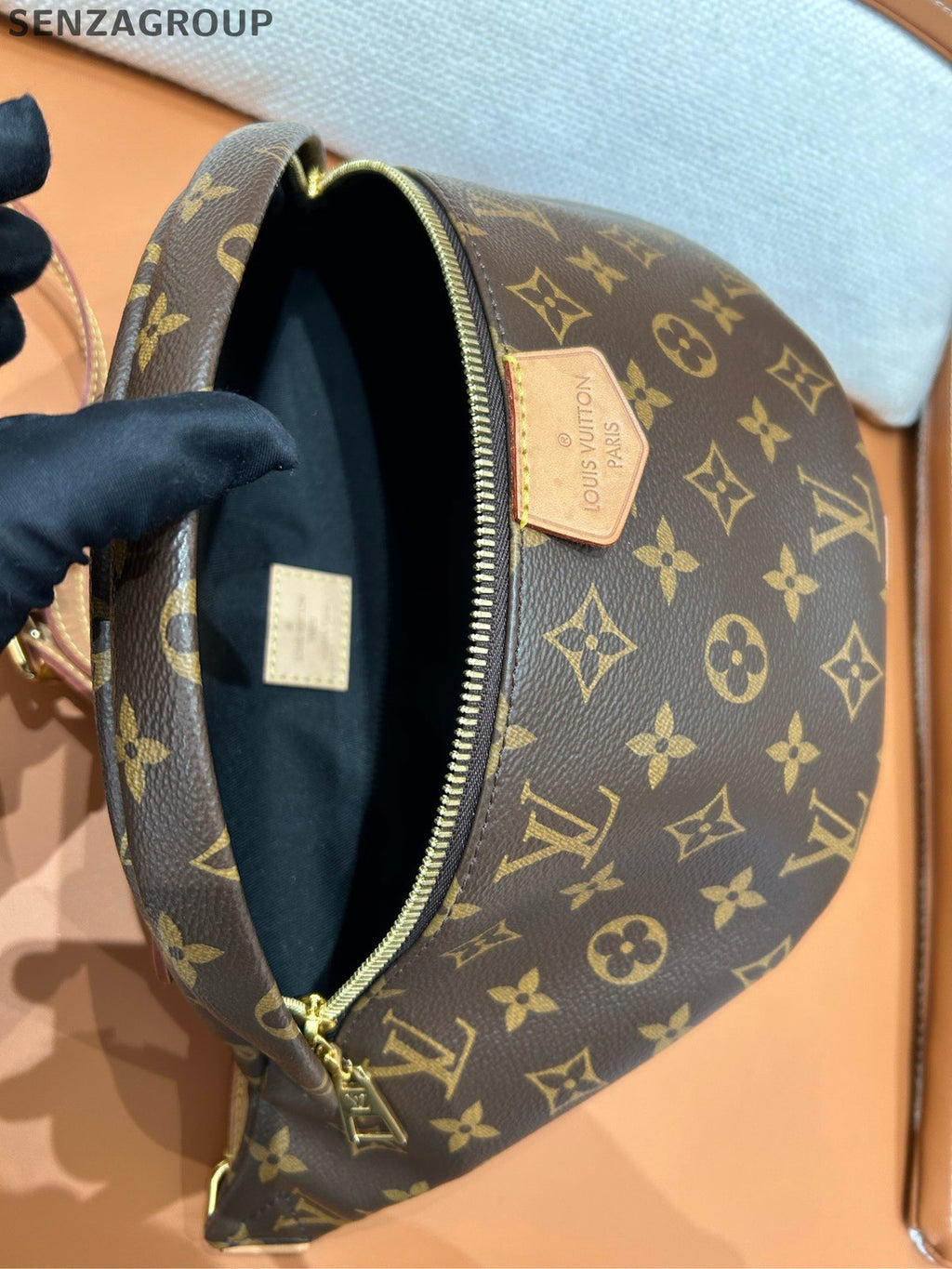 Louis Vuitton Monogram Brown Waist Bag Unisex Crossbody Classic