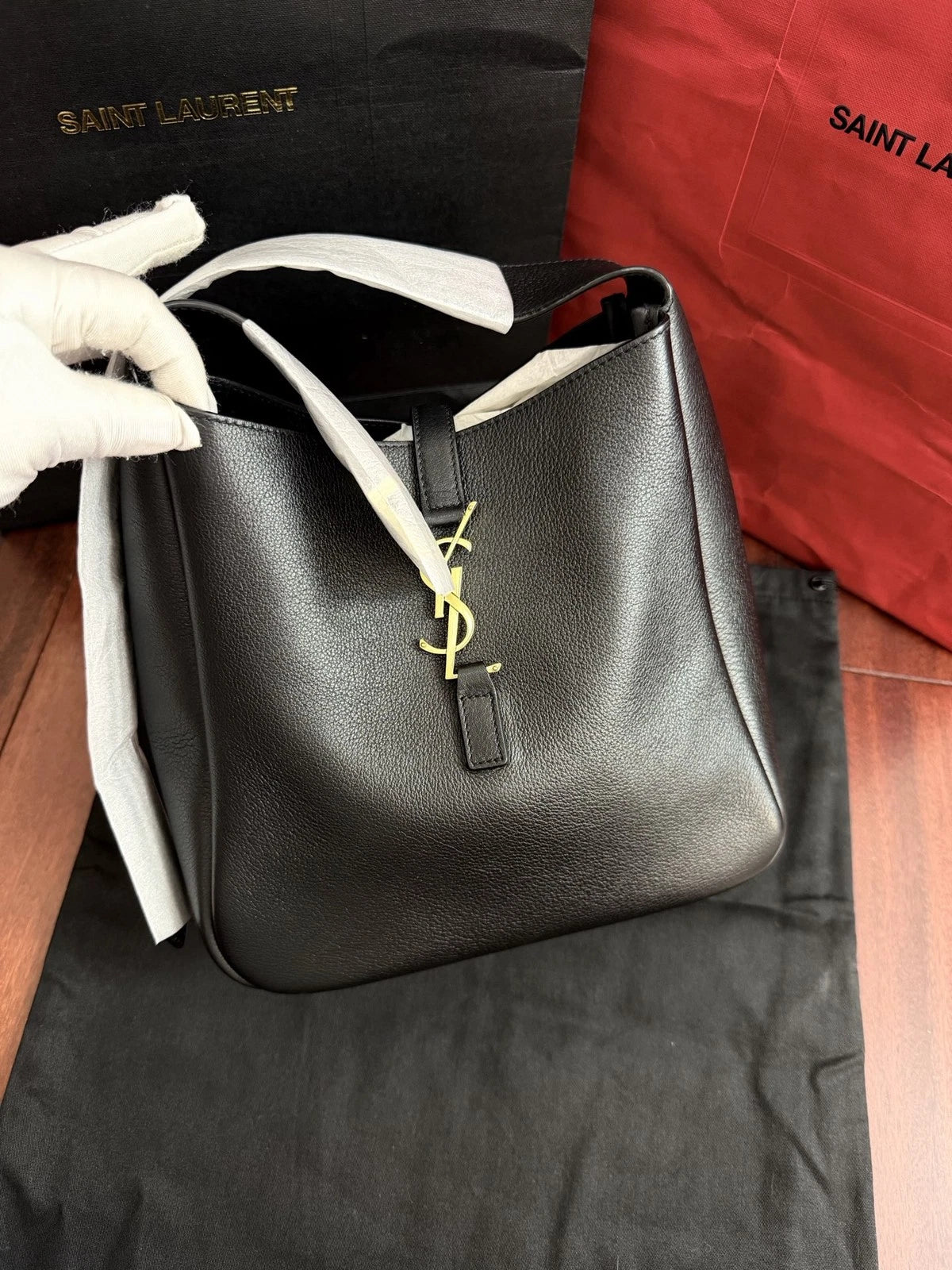 Saint Laurent Hobo PM Shoulder Bag Black Gold Used Women Classic Fashion
