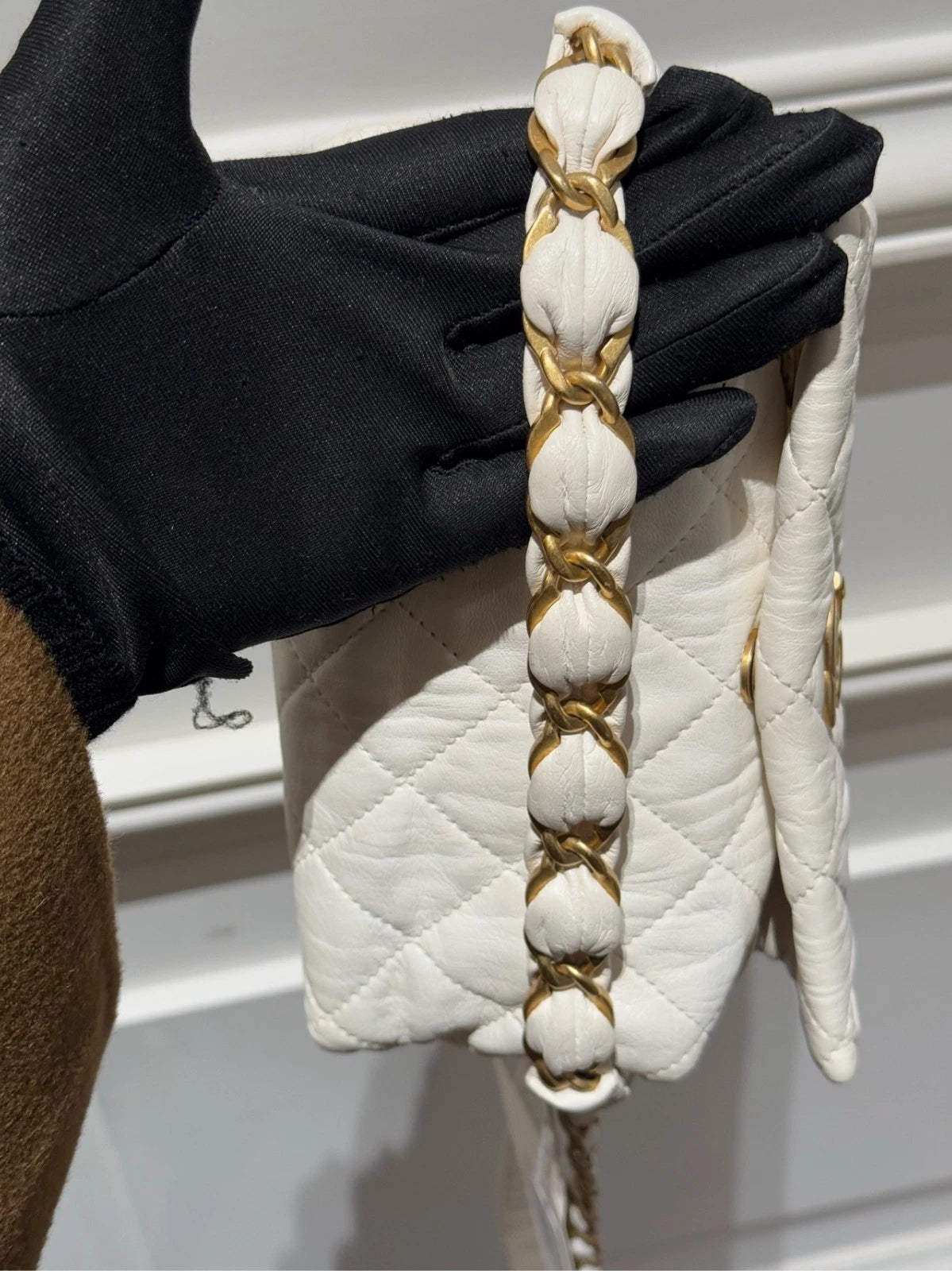 Chanel Diamond Hobo Chain Top Handle Bag Crossbody White Gold Used Women Classic