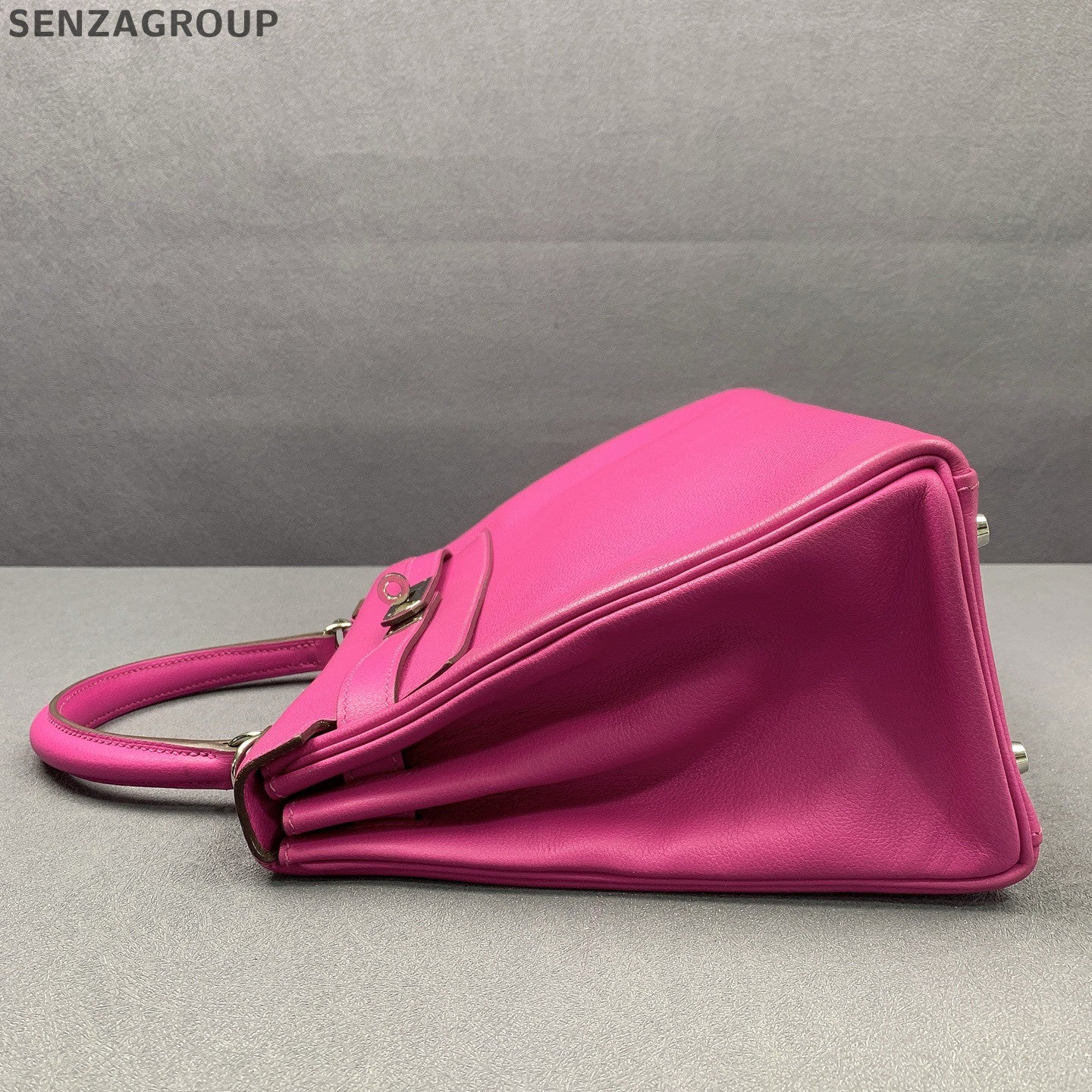 Hermès Kelly 28 Pink Silver Handbag - Classic & Fashionable Women's Bag