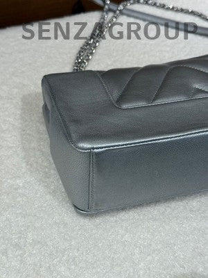 Chanel V-Quilted Chain Shoulder Crossbody Bag Silver Classic Women