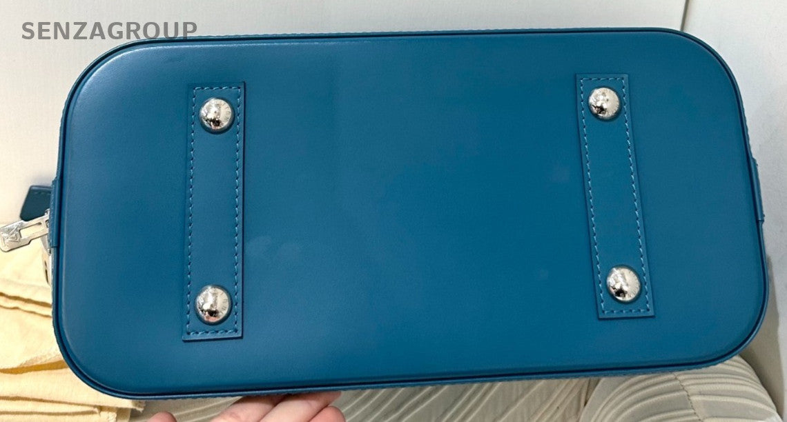 Louis Vuitton Alma MM Epi Leather Top Handle bag Women Blue