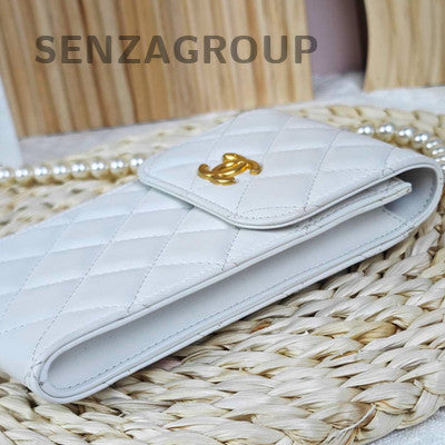 Chanel White Pearl Chain Shoulder Bag Quilted Gold Hardware