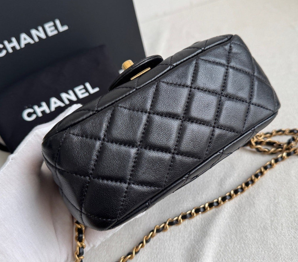 Chanel Classic Flap Lambskin Chain Shoulder Bag Crossbody Black Gold Women