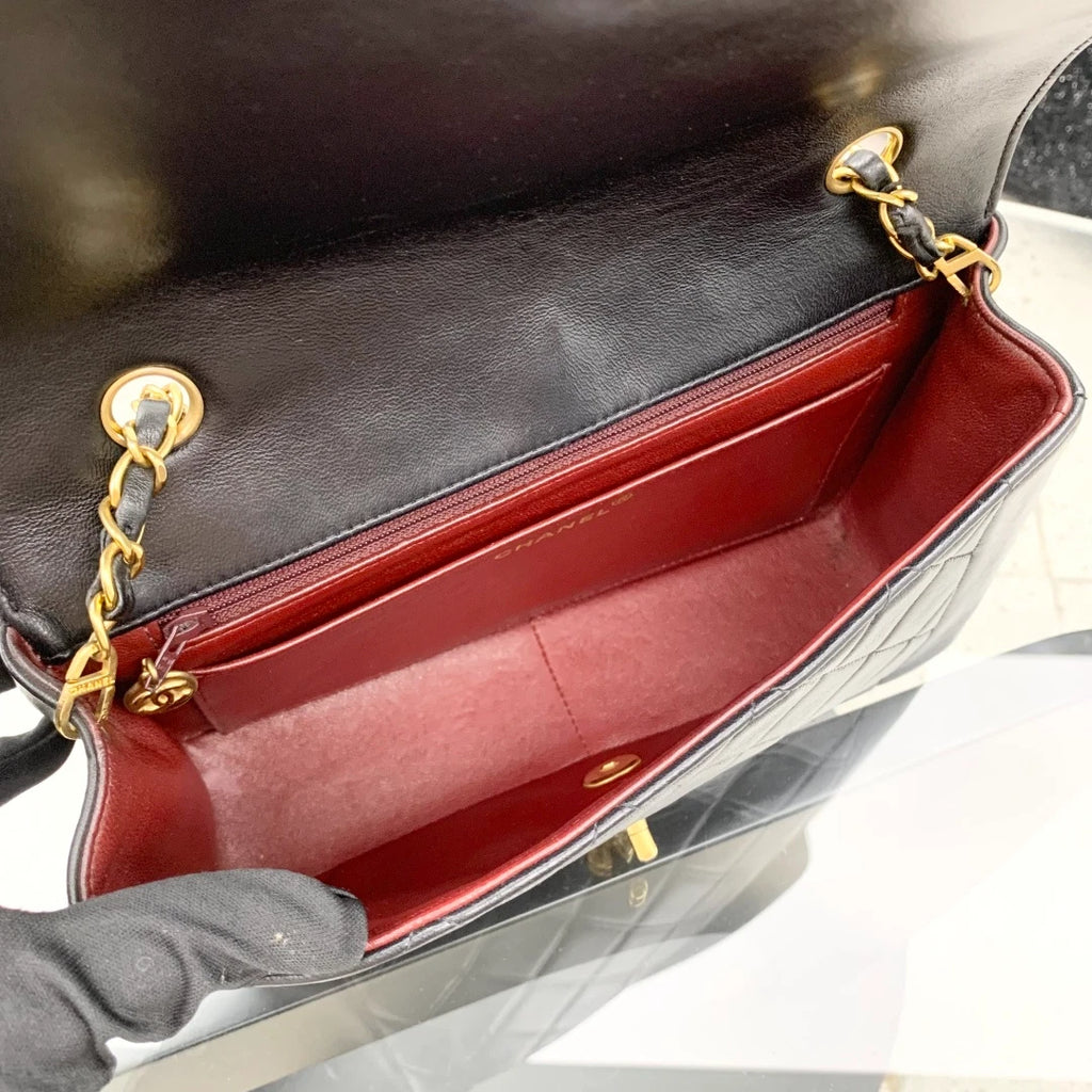 Chanel Classic Flap Lambskin Chain Shoulder Bag Black Gold Women Vintage S