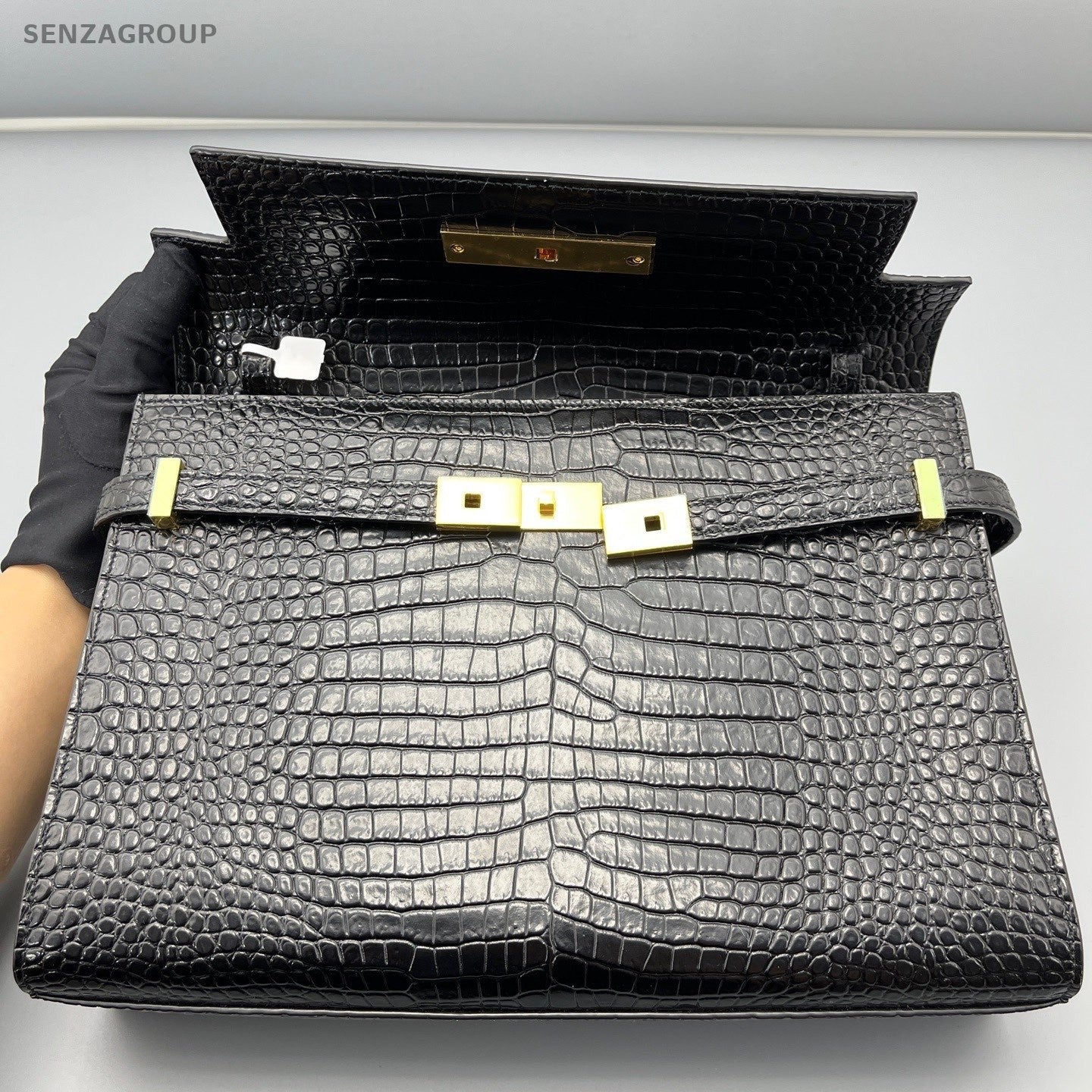 Saint Laurent Manhattan MM Shoulder Bag Crossbody Black Gold Women Classic