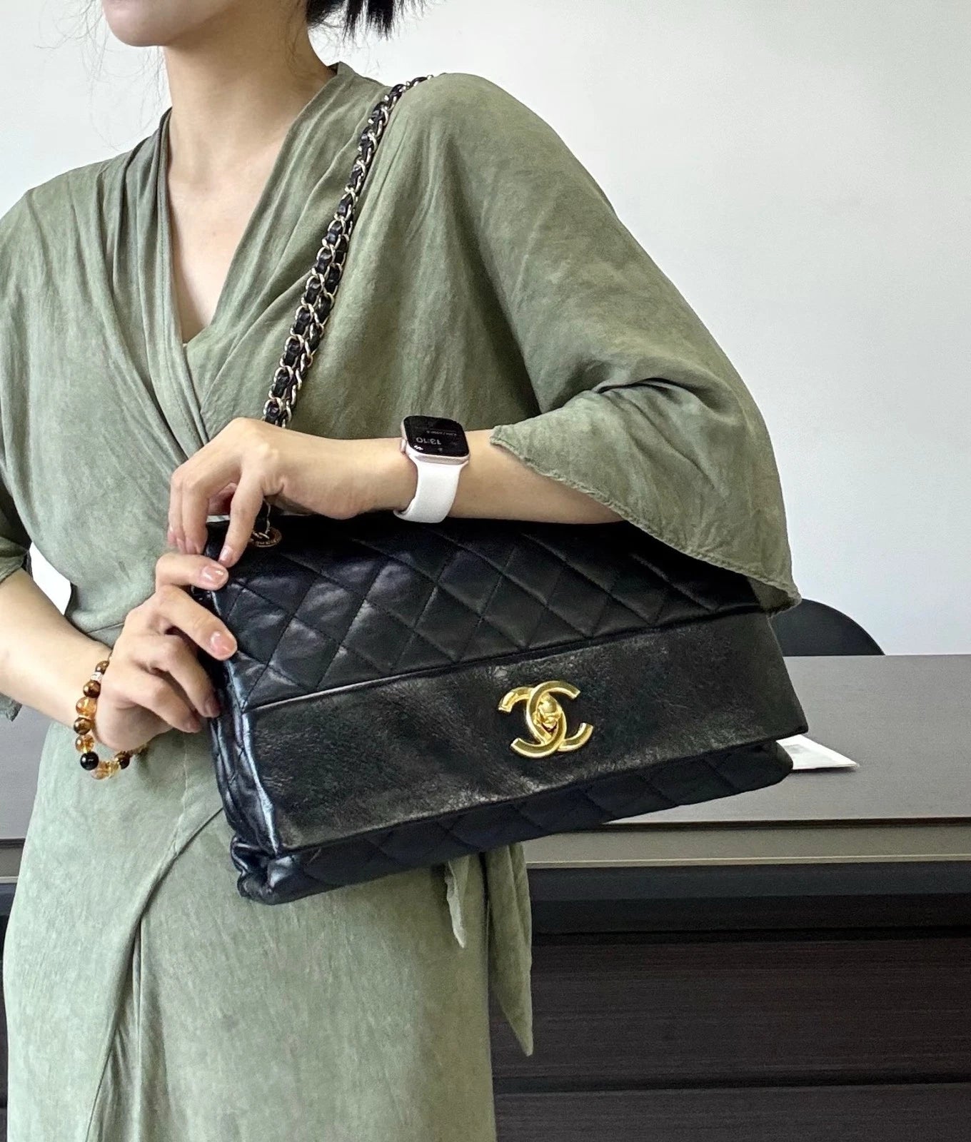 Chanel Calfskin Diamond Chain Shoulder Bag Black Gold Used Women Classic
