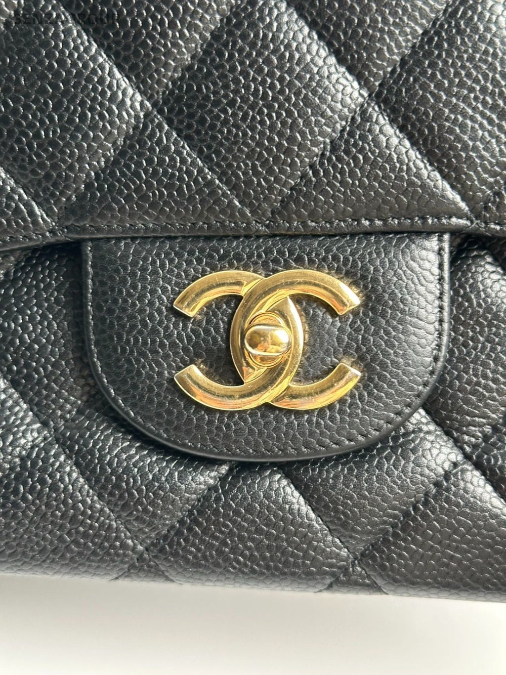 Chanel Classic Flap GM Chain Shoulder Bag Crossbody Black Gold Women Fashion