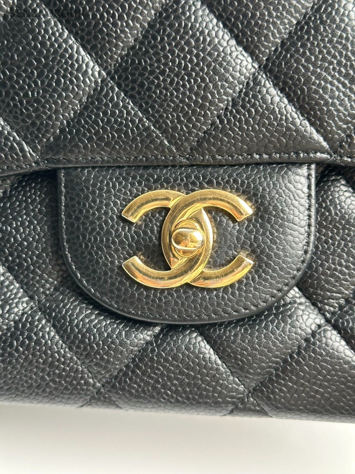 Chanel Classic Flap GM Chain Shoulder Bag Crossbody Black Gold Women Fashion