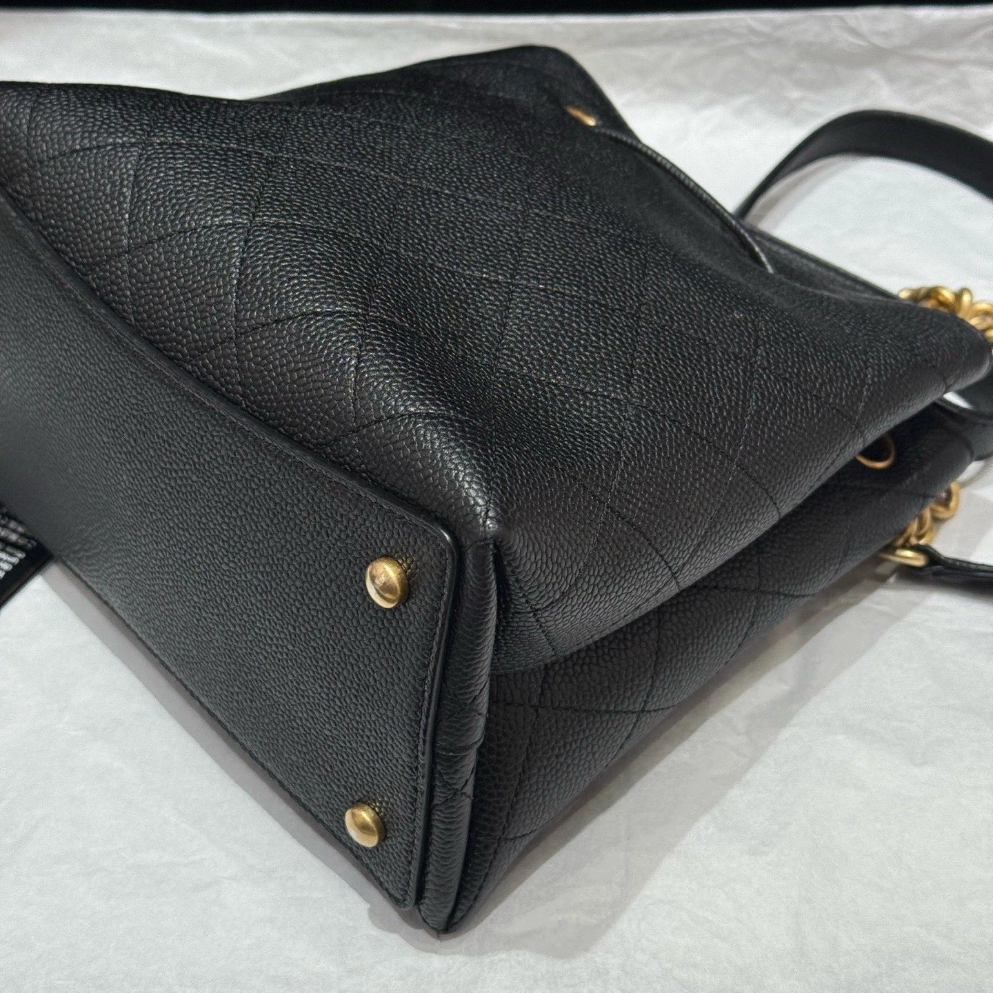 Chanel Diamond Drawstring Bucket Chain Shoulder Crossbody Black Gold Women