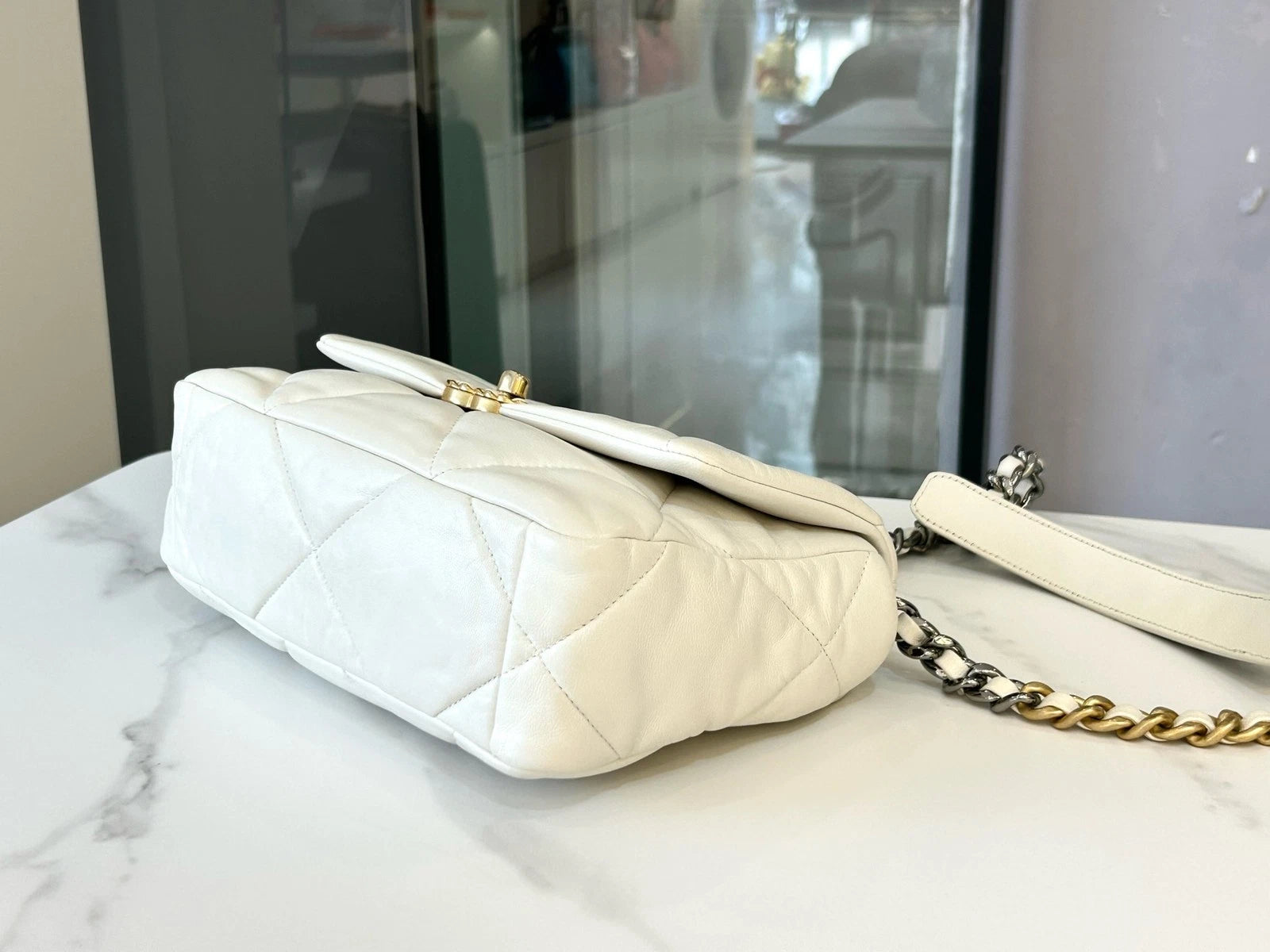 CHANEL 19Bag Small White Gold Lambskin Chain Shoulder Bag For Women