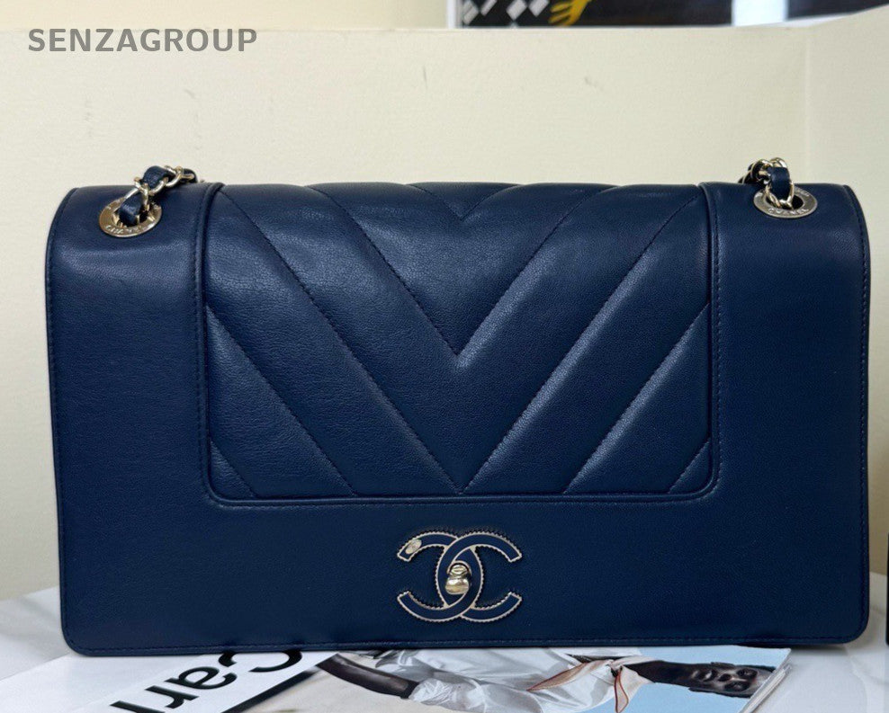 Chanel Classic Flap Chain Shoulder Bag Crossbody Blue Silver Women Fashion