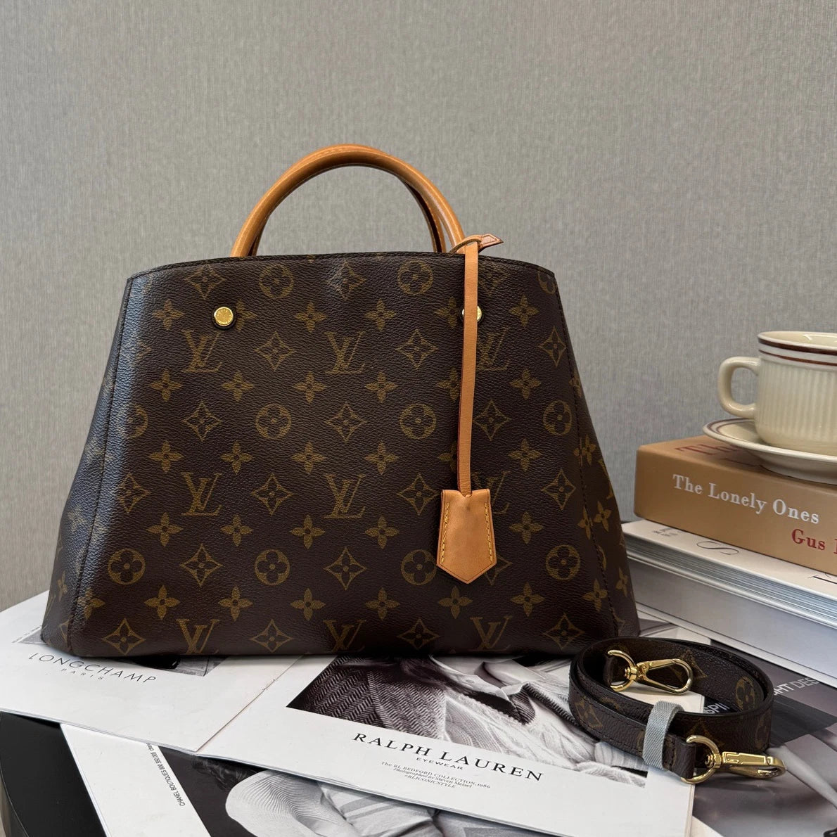 Louis Vuitton Montaigne MM Monogram Canvas Handbag Crossbody Gold Hardware