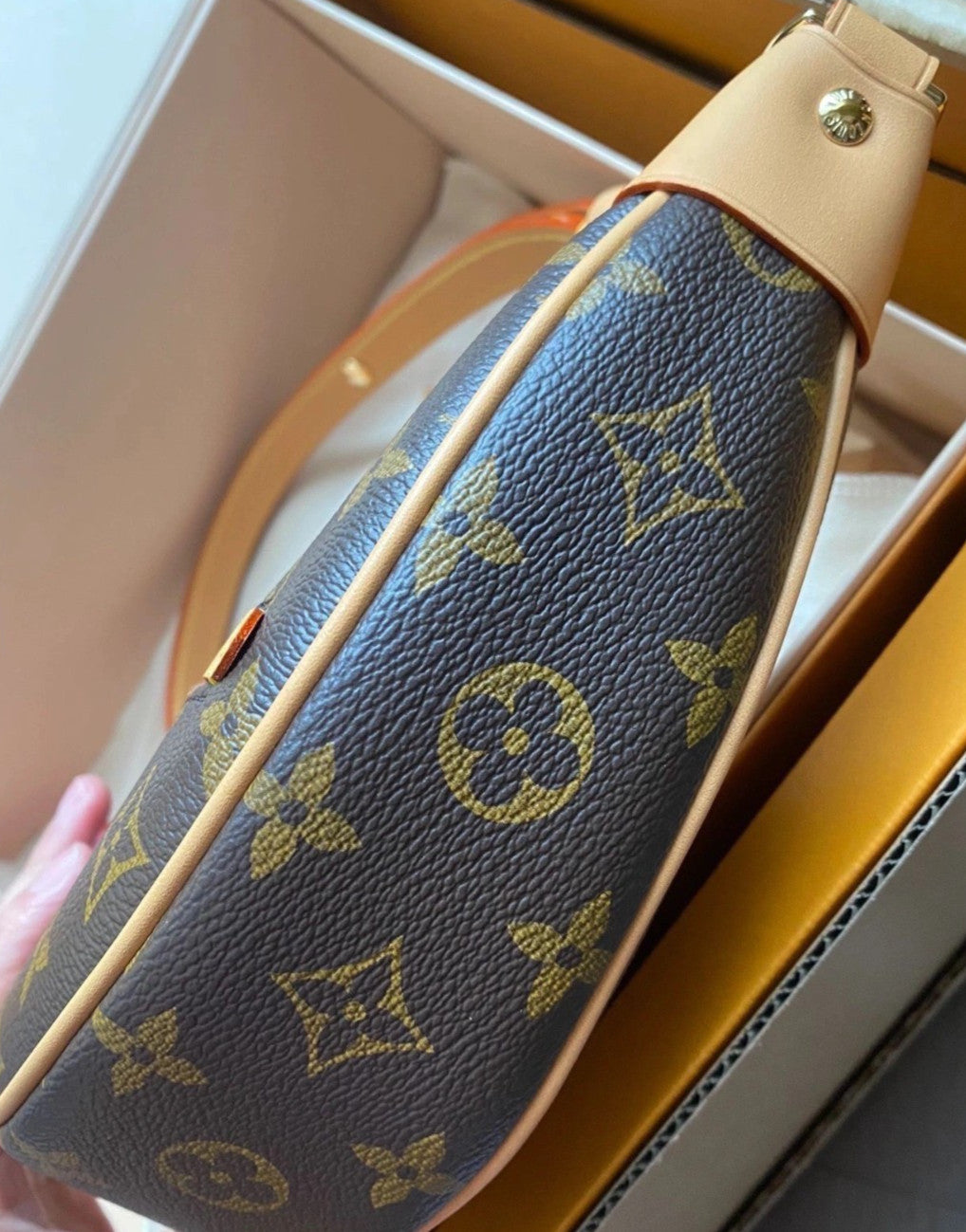 Louis Vuitton Monogram Hobo Shoulder Bag Brown Gold Used Women Classic Designer