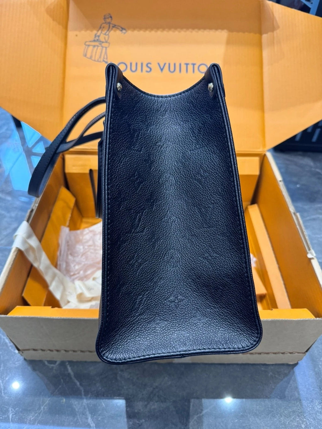 Louis Vuitton Onthego MM Black Tote Shoulder Bag For Women