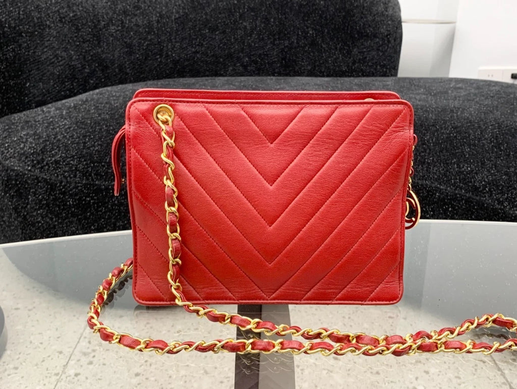 Chanel Calfskin Red Gold Chain Shoulder Bag Crossbody Bag Women Fashion S