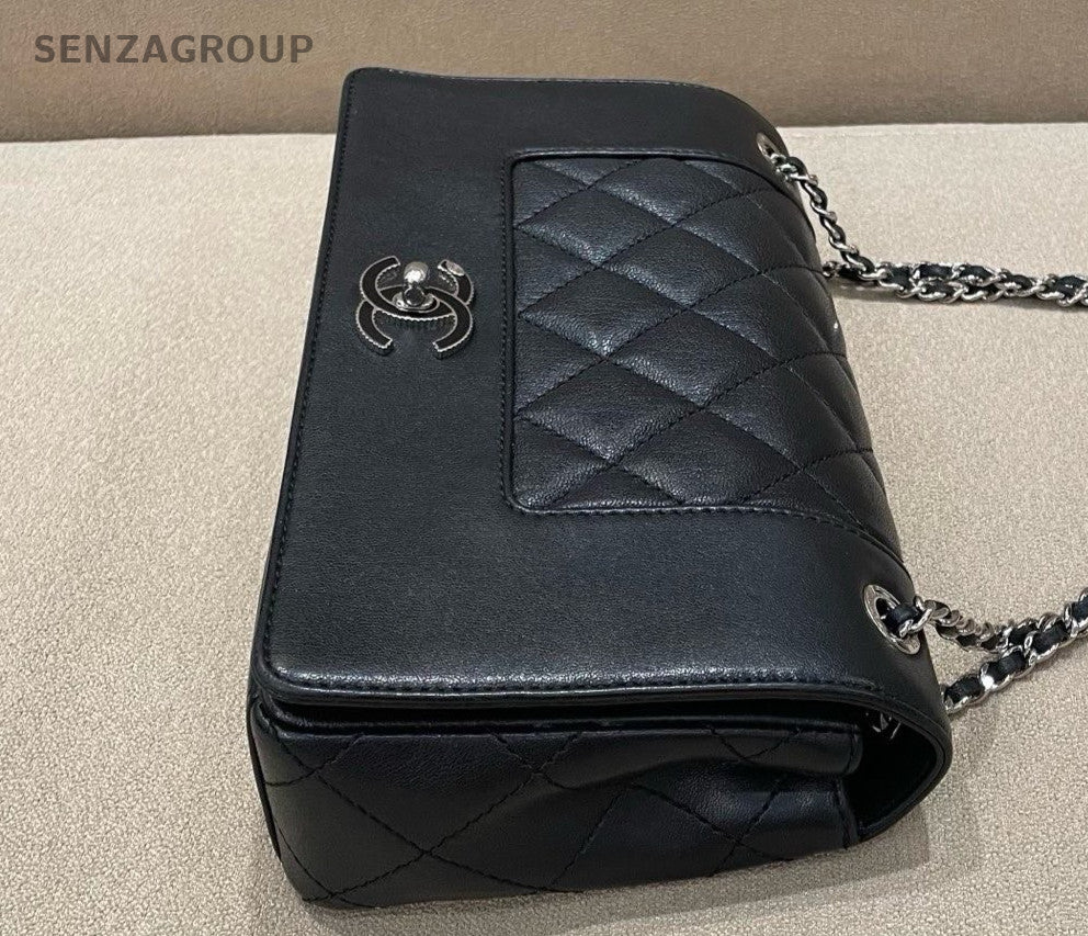 Chanel Classic Flap PM Chain Shoulder Bag Crossbody Black Silver Women Fashion