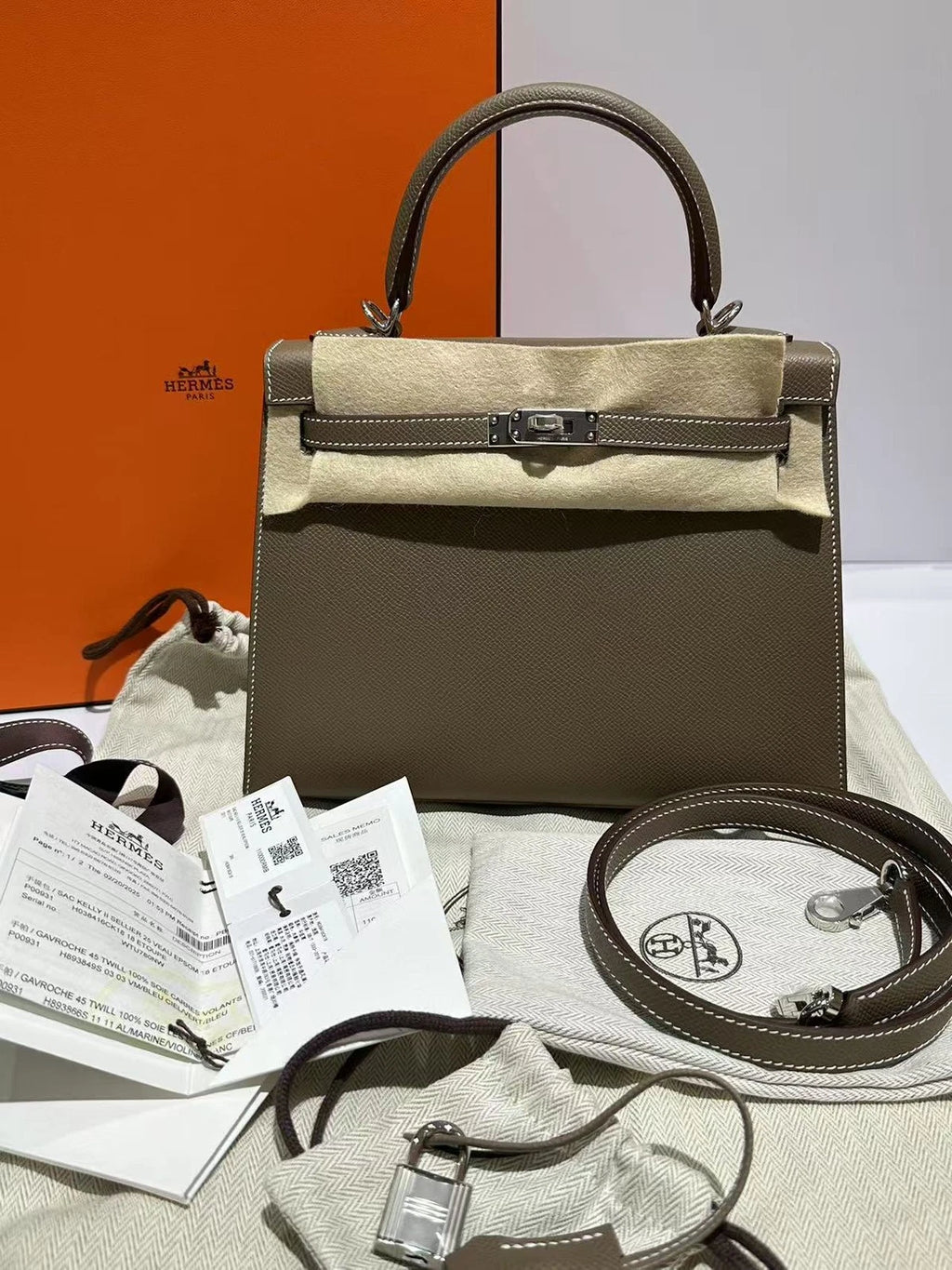 Hermes Kelly25 Epsom Leather Top Handle Bag For Women Grey Silver