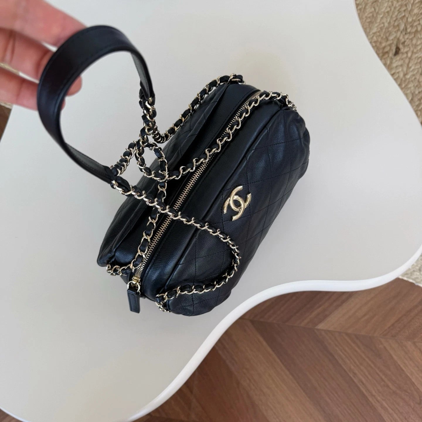 Chanel Calfskin Hobo Chain Shoulder Bag Black Gold Used Women Classic