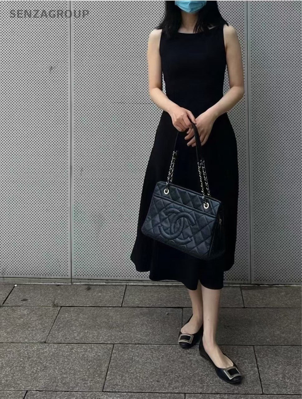 CHANEL CC logo Black Hobo Shoulder Handbag Leather