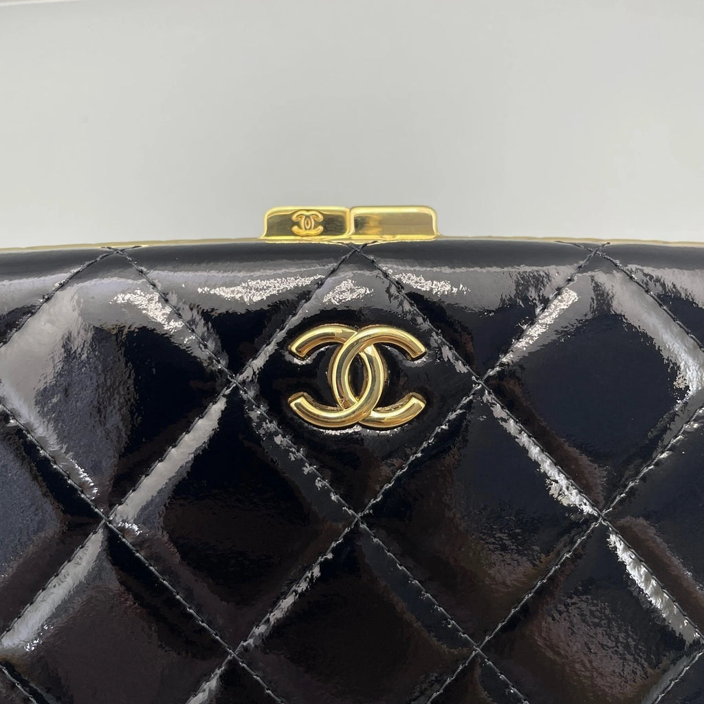 Chanel Black Gold Patent Leather Clutch Bag For Women