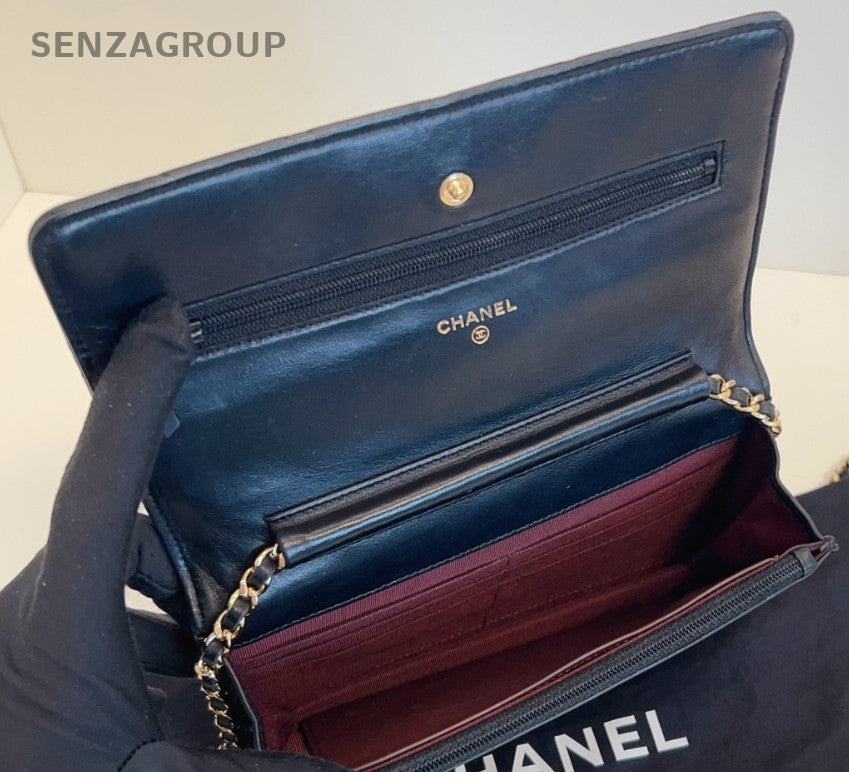CHANEL Quilted Lambskin Crossbody Shoulder Bag Women Black