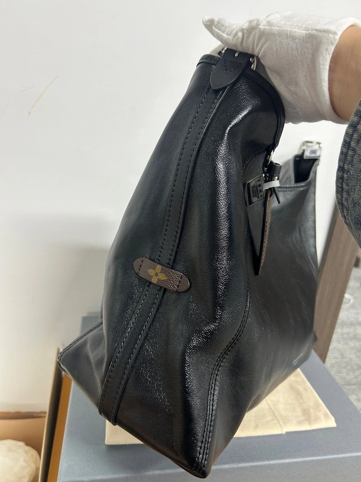 Louis Vuitton Carryall Lambskin Shoulder Bag Crossbody Excellent