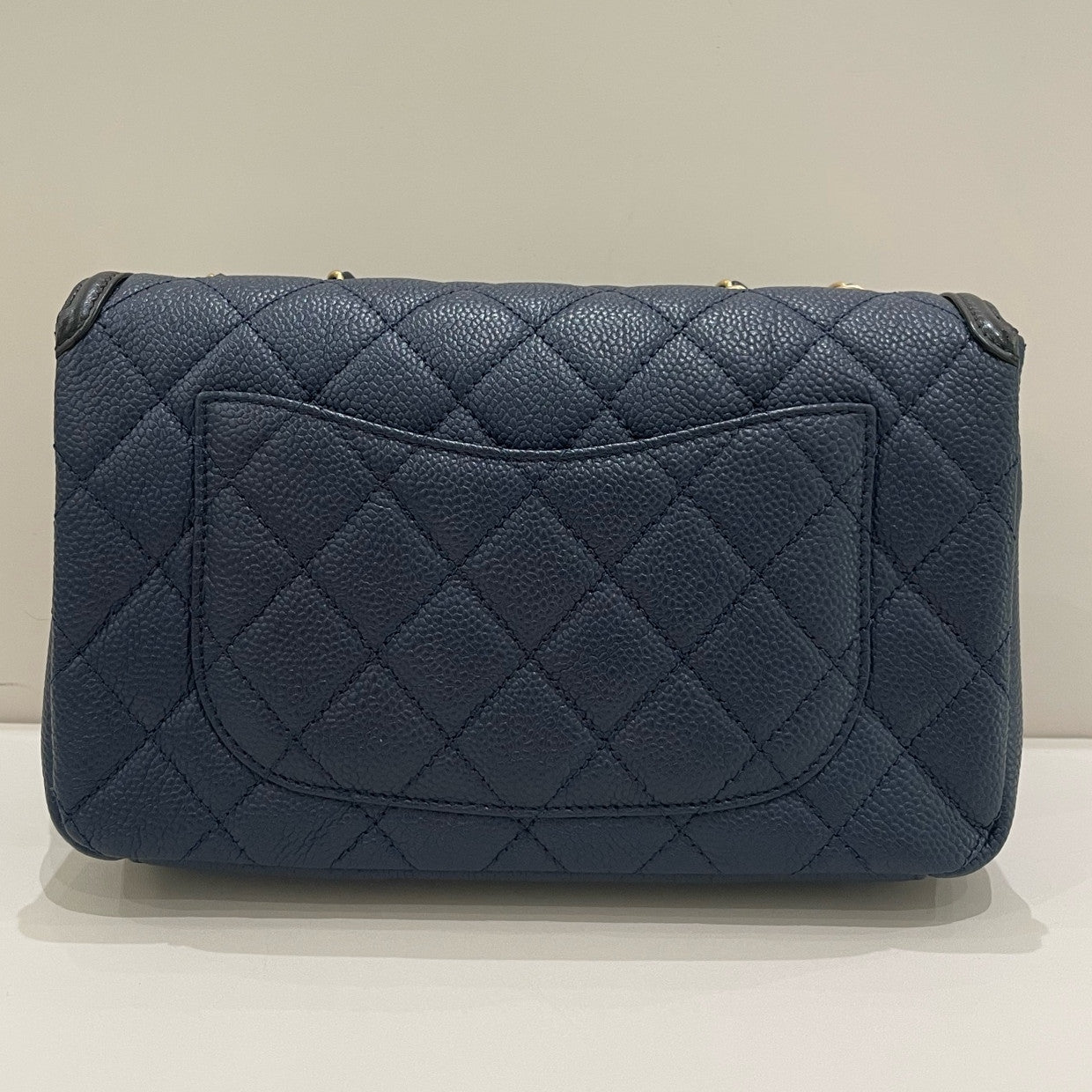 Chanel Filigree Blue Gold Quilted Chain Shoulder Crossbody Bag Classic Women