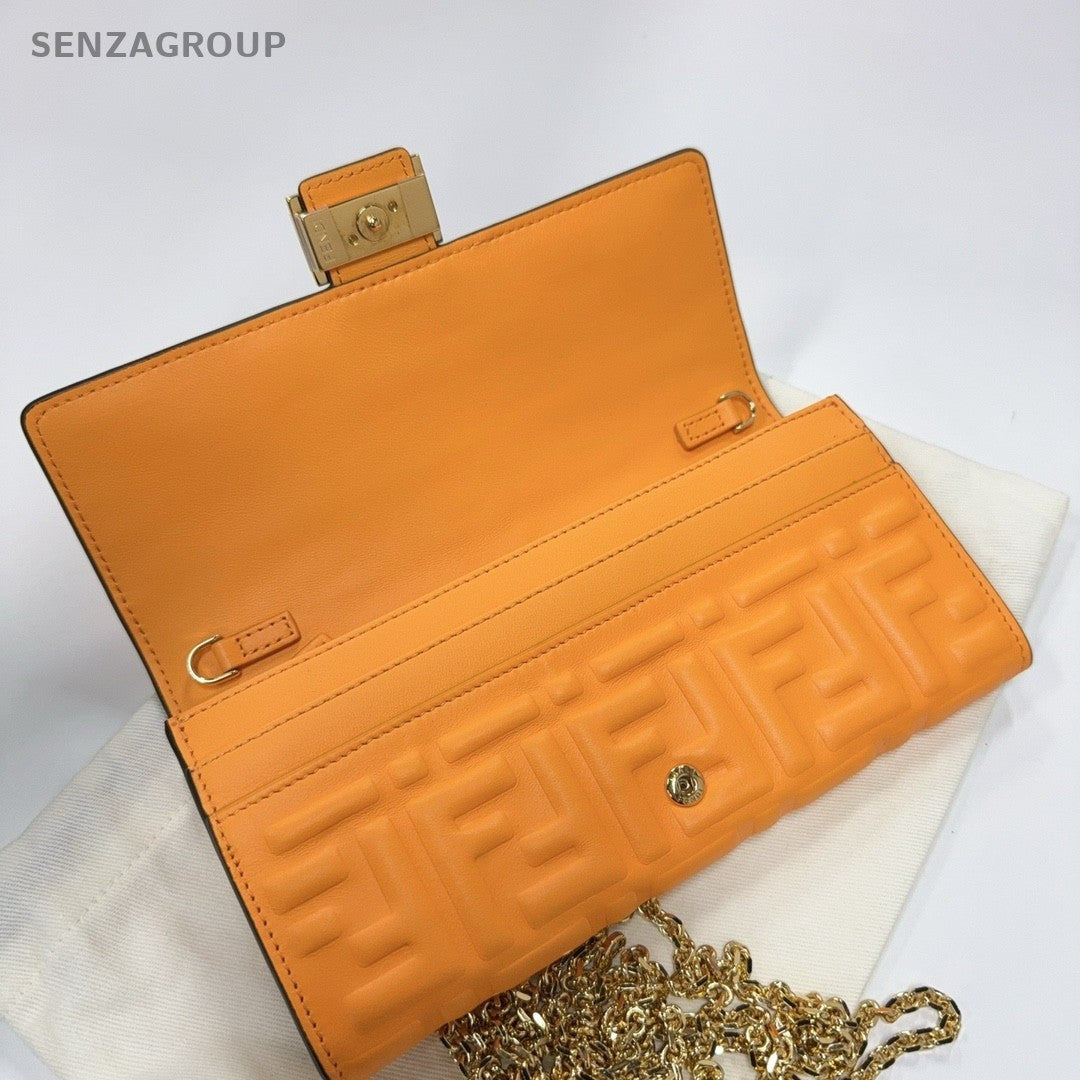 FENDI Relief sculpture Logo Chain Shoulder bag Crossbody Women Orange