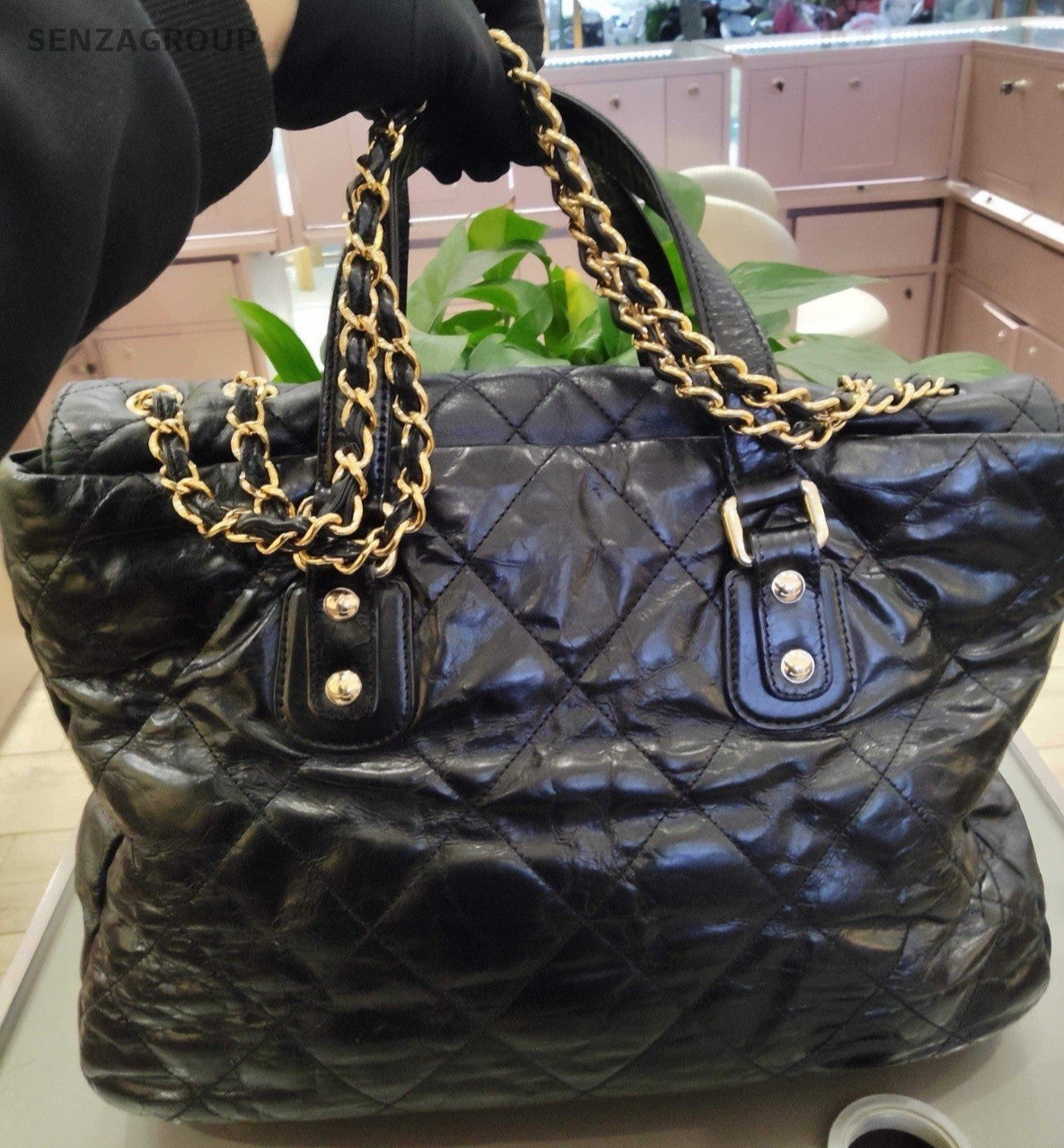 Chanel Diamond GM Chain Shoulder Bag Top Handle Bag Black Gold Women Classic