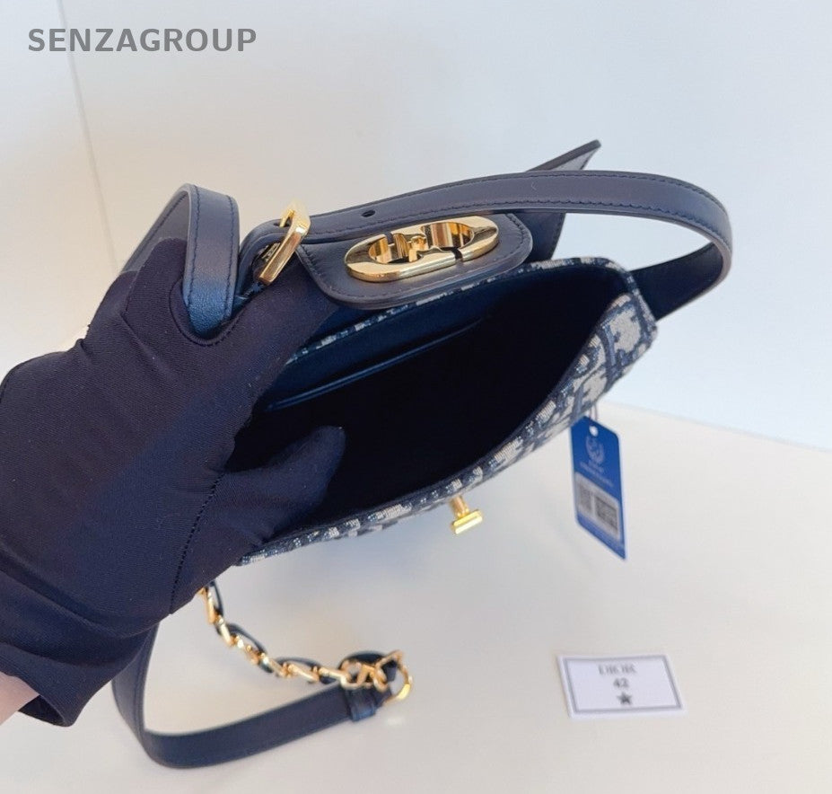 Christian Dior Montaigne30 Monogram Chain Shoulder bag Women Black-blue