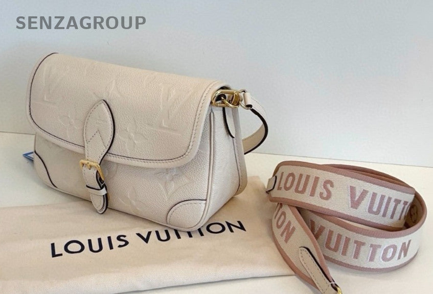 Louis Vuitton Diane baguette Monogram Shoulder Bag White Almost Brand New