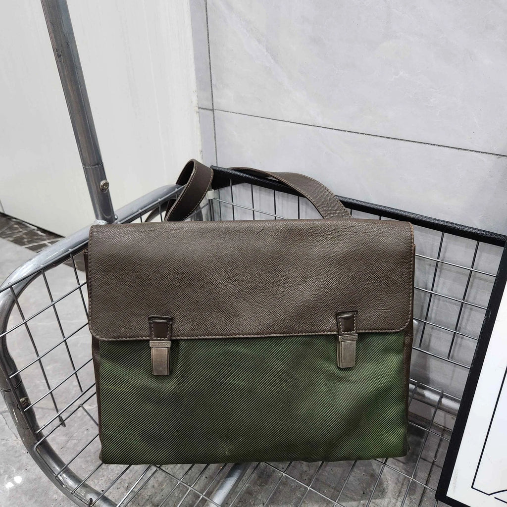 Louis Vuitton Vintage Canvas Crossbody Shoulder Bag For Women