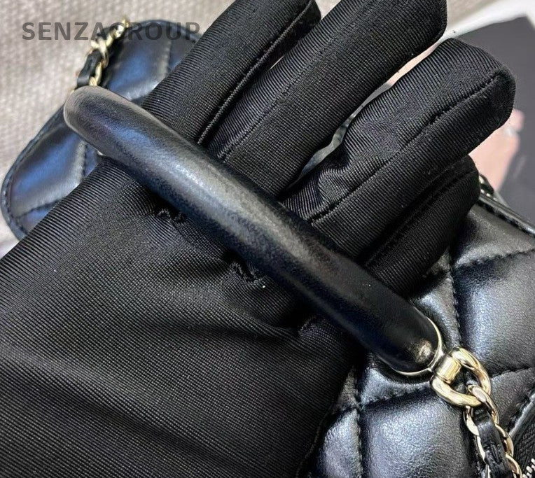 Chanel Diamond Chain Shoulder Bag Crossbody Black Gold Used Women Classic