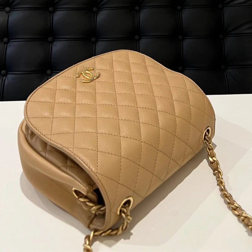 Chanel Saddle Leather Beige Crossbody Excellent