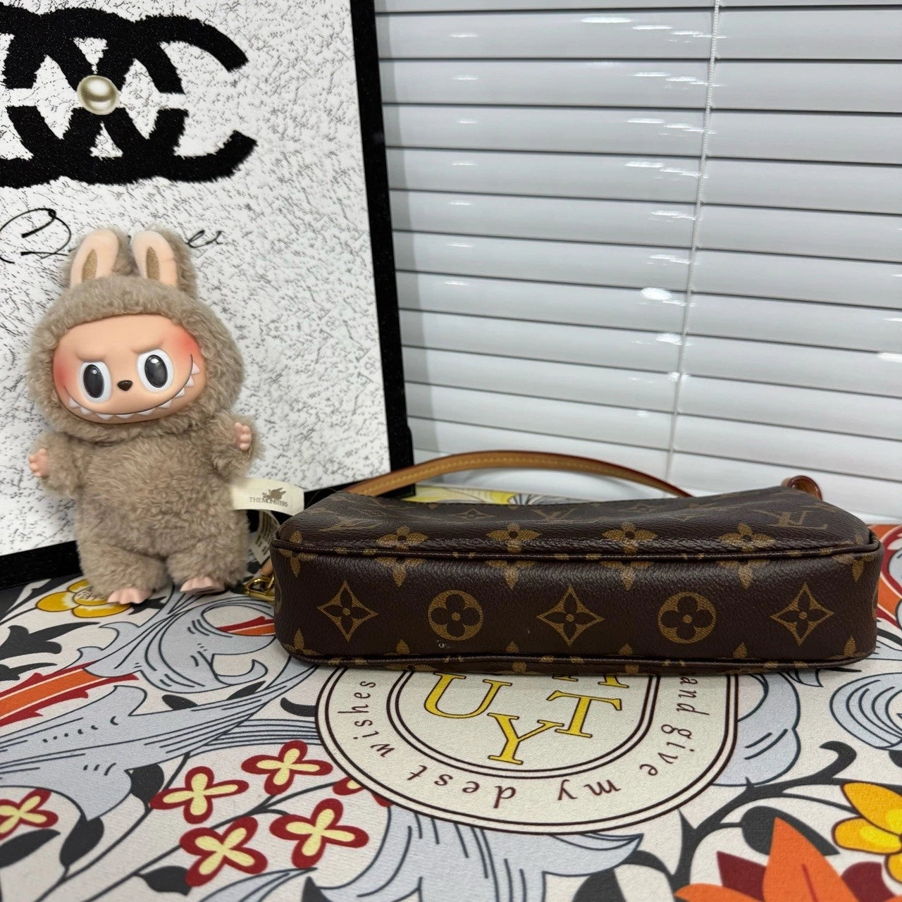 Louis Vuitton Pochette Accessoires Monogram Canvas Shoulder Bag