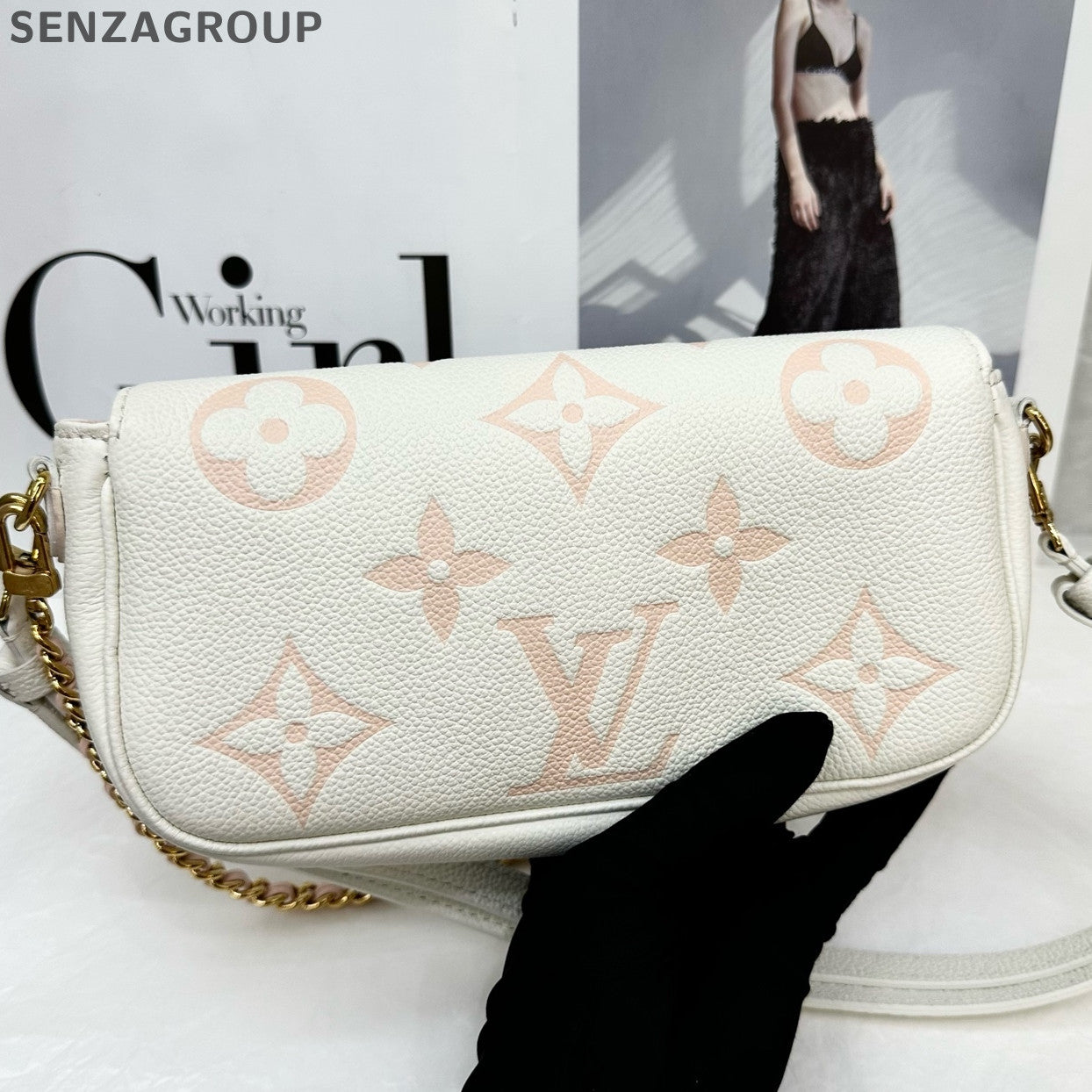 Louis Vuitton Ivy Monogram Chain Shoulder Bag White Pink