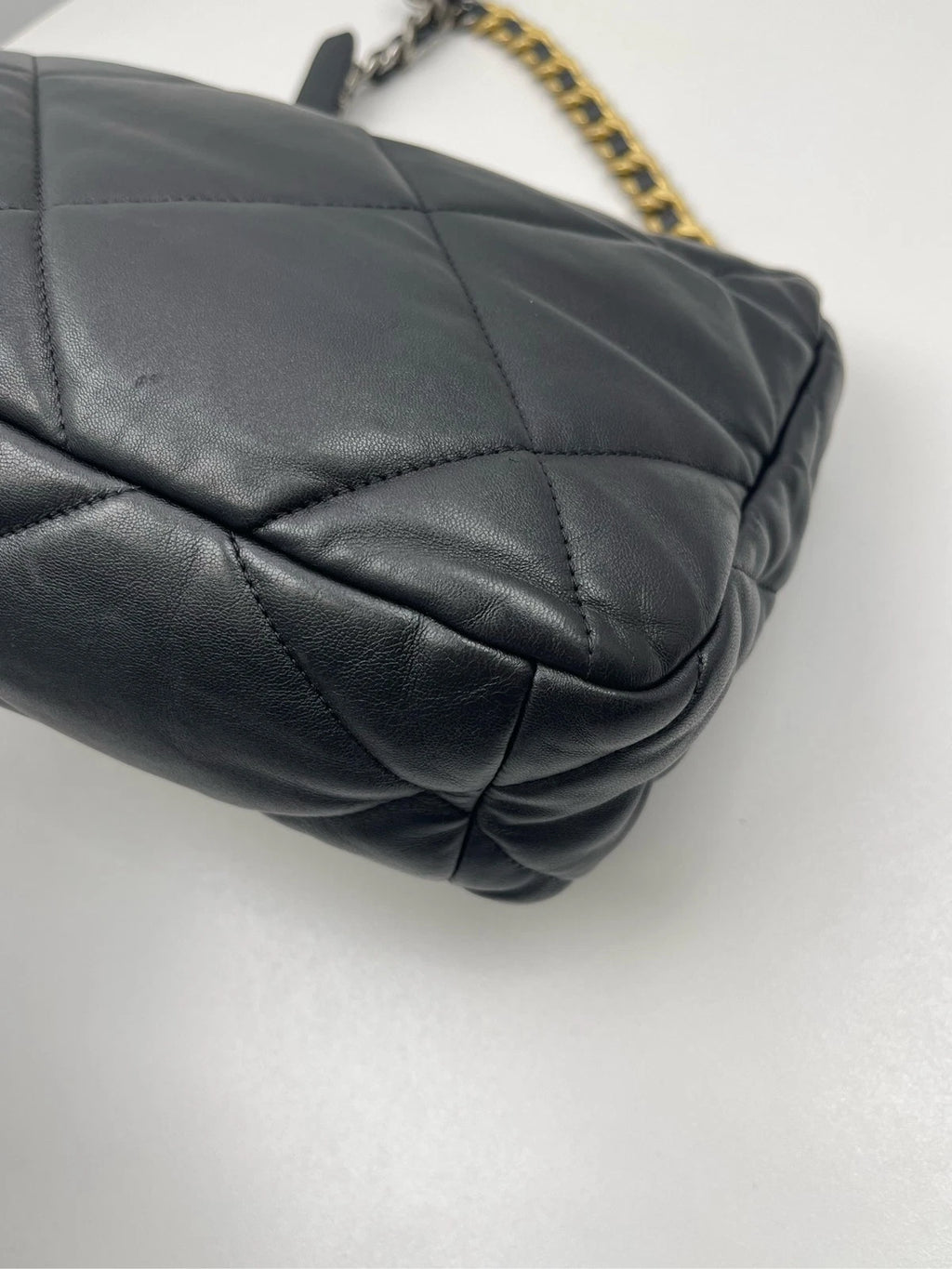 CHANEL 19 Medium Shoulder Bag Leather For Women