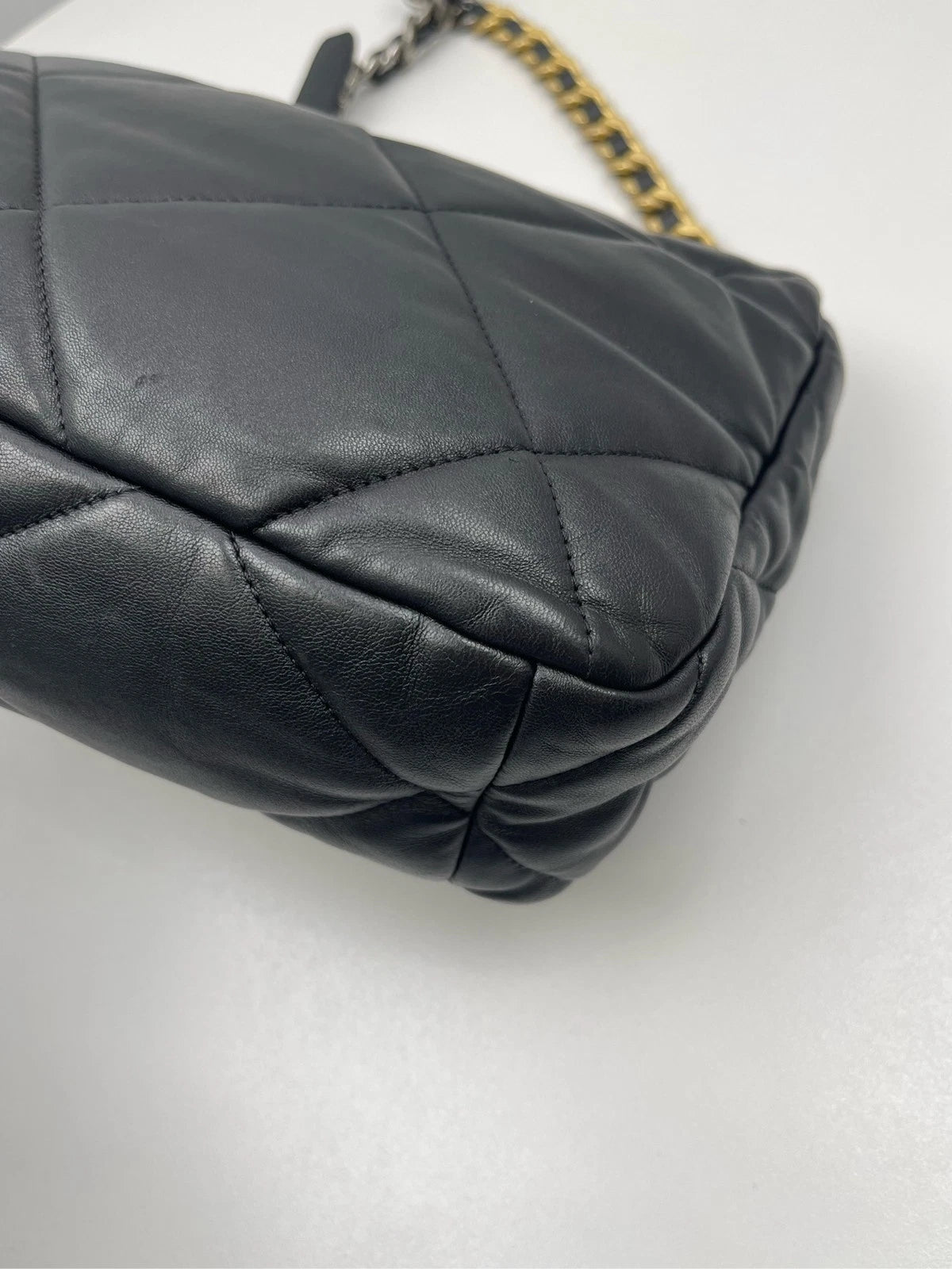 CHANEL 19 Medium Shoulder Bag Leather For Women