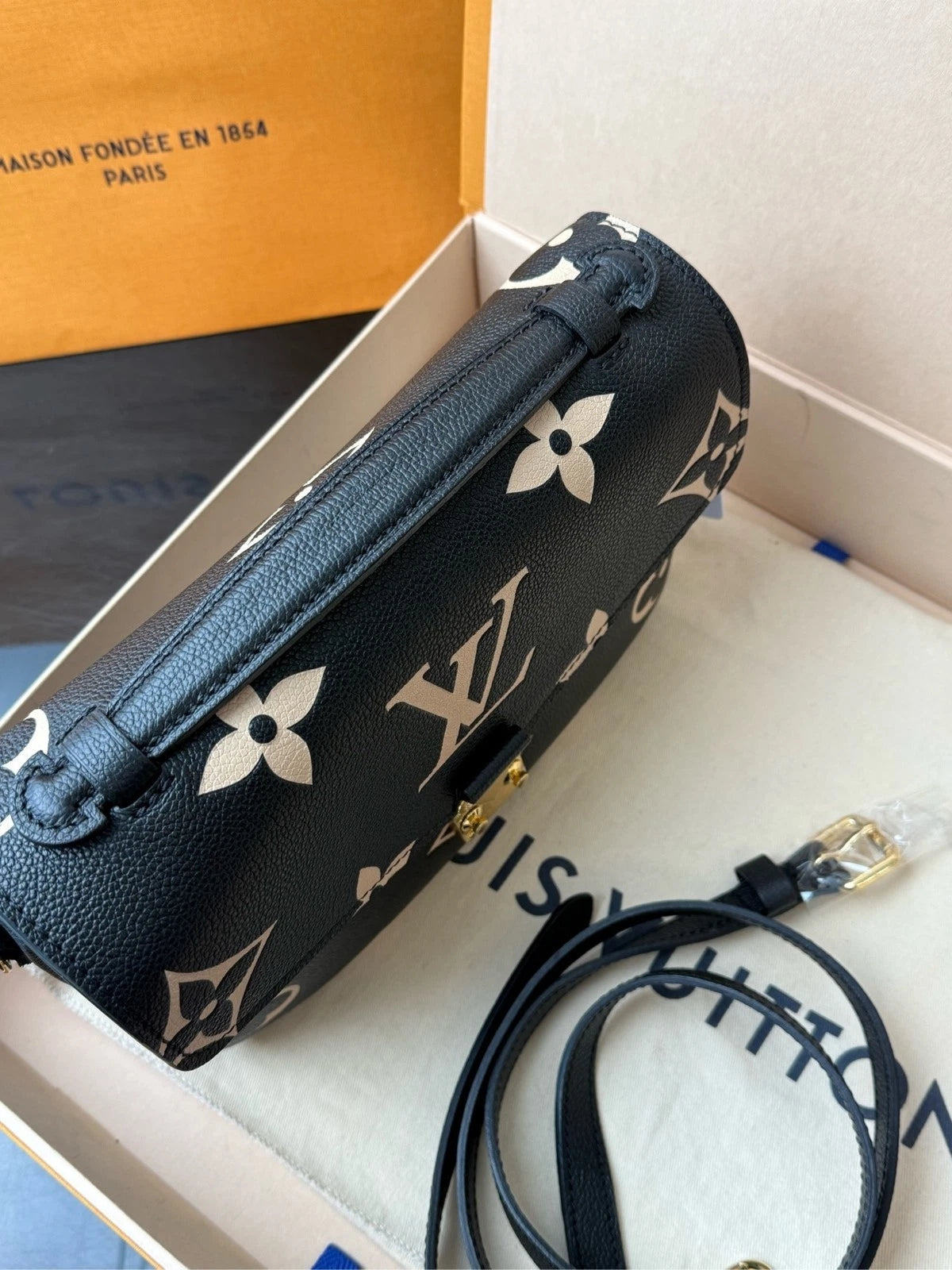 Louis Vuitton Women's Black &amp; White Messenger Bag