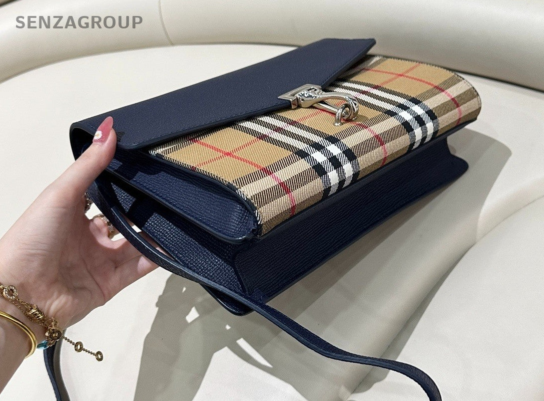 Burberry Canvas Leather Shoulder Crossbody Bag Women Multicolor Almost Brand new