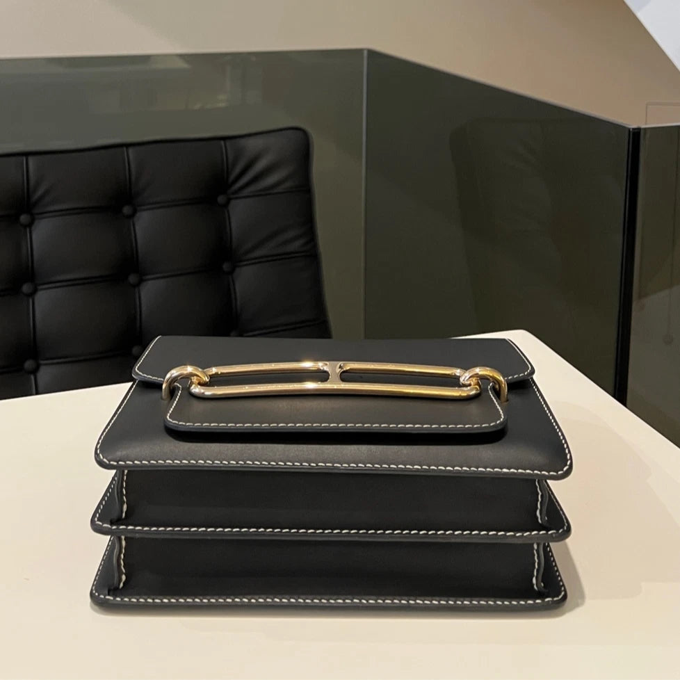 Hermès Roulis 23 Black Gold Hardware Shoulder Bag Classic Women