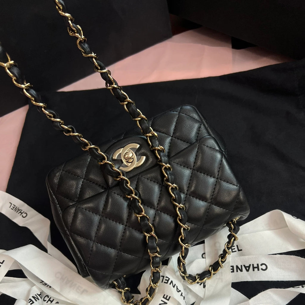 Chanel Classic Flap Lambskin Chain Shoulder Bag Crossbody Black Gold Women