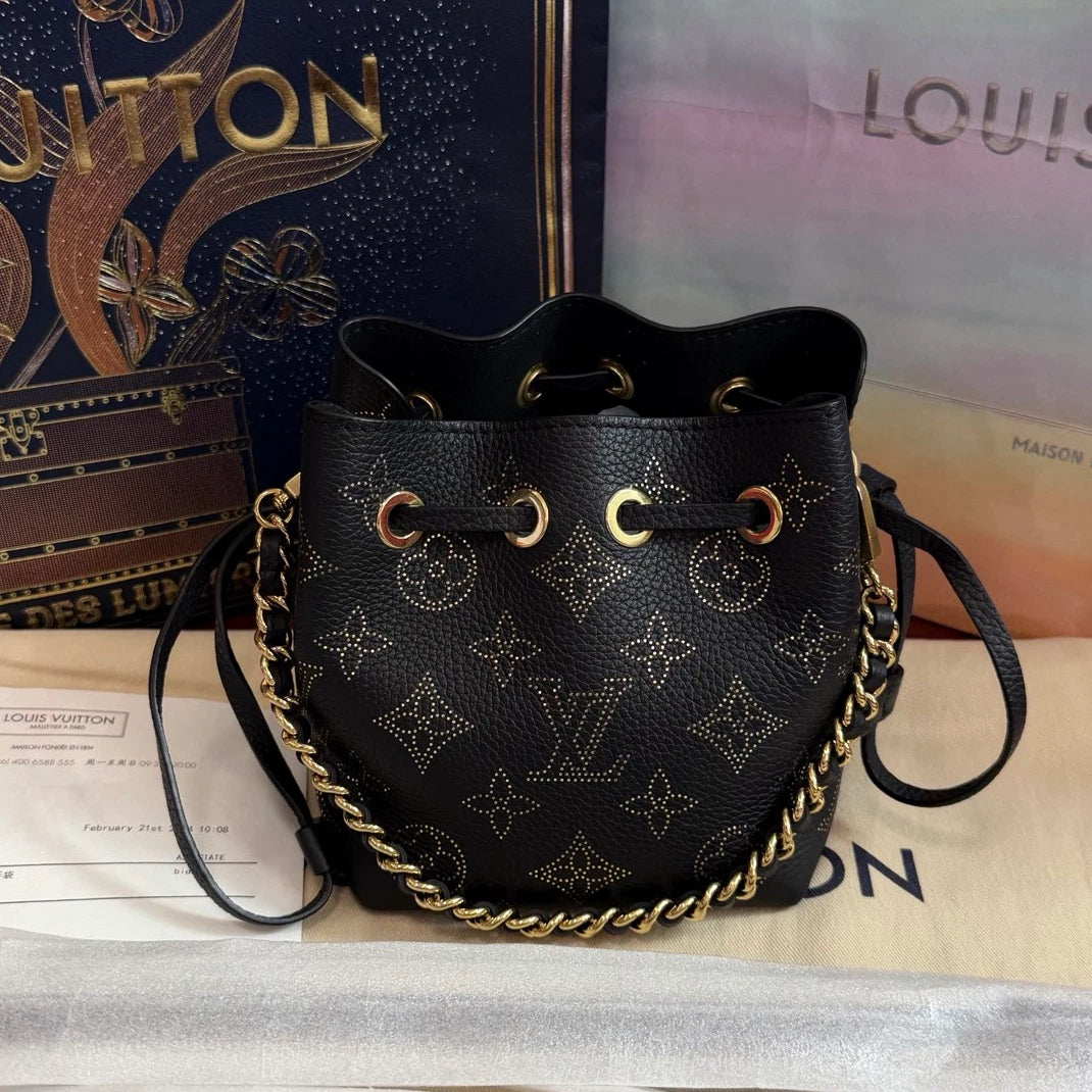 Louis Vuitton Bella Pico Mini Bucket Chain Shoulder Bag Crossbody Classic Women