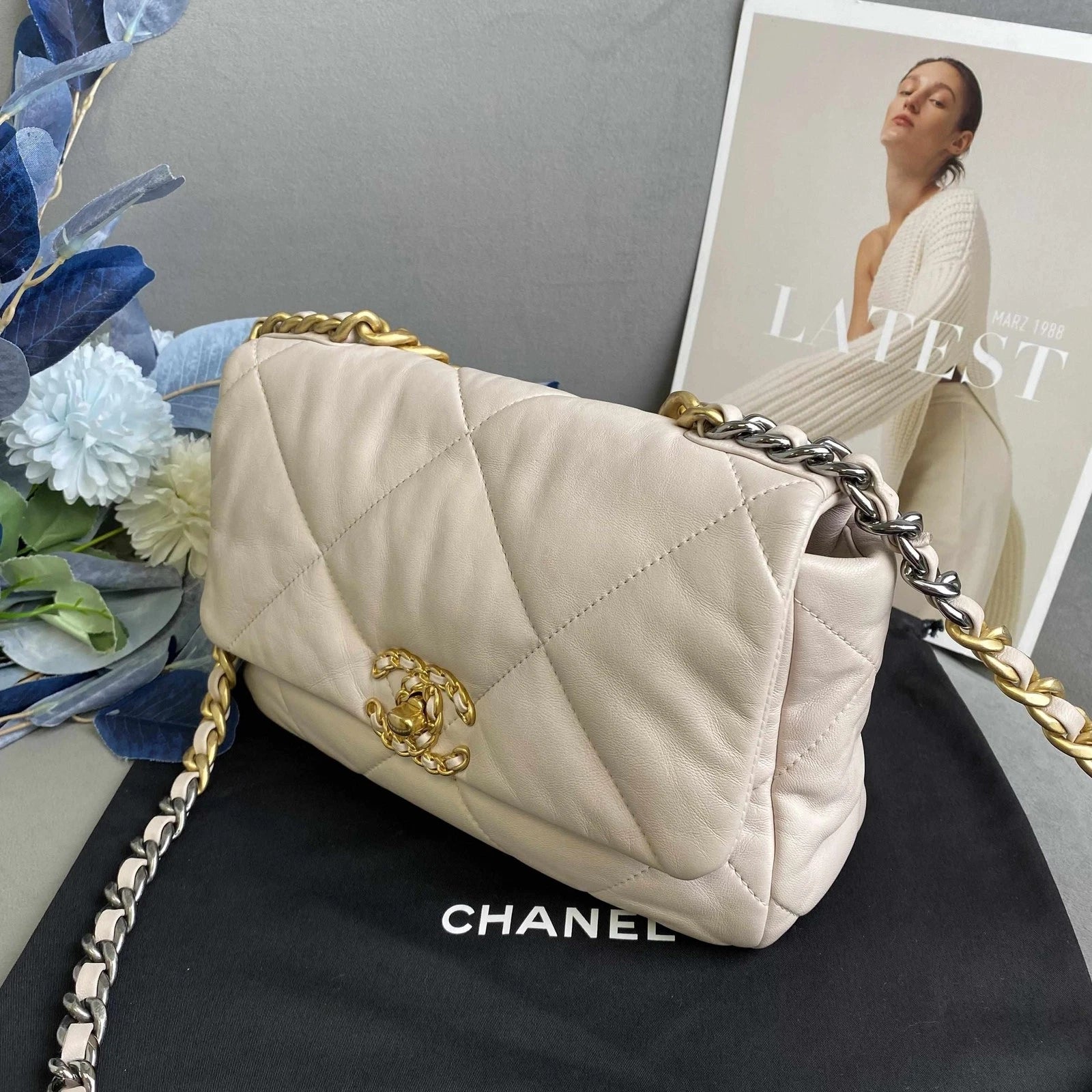 CHANEL 19Bag Small Lambskin Pink Shoulder Bag For Women