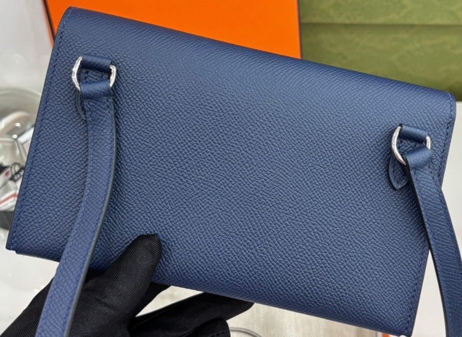 Hermes 7U Snap wallet Navy Blue Crossbody bag Epsom leather Almost Brand NEW